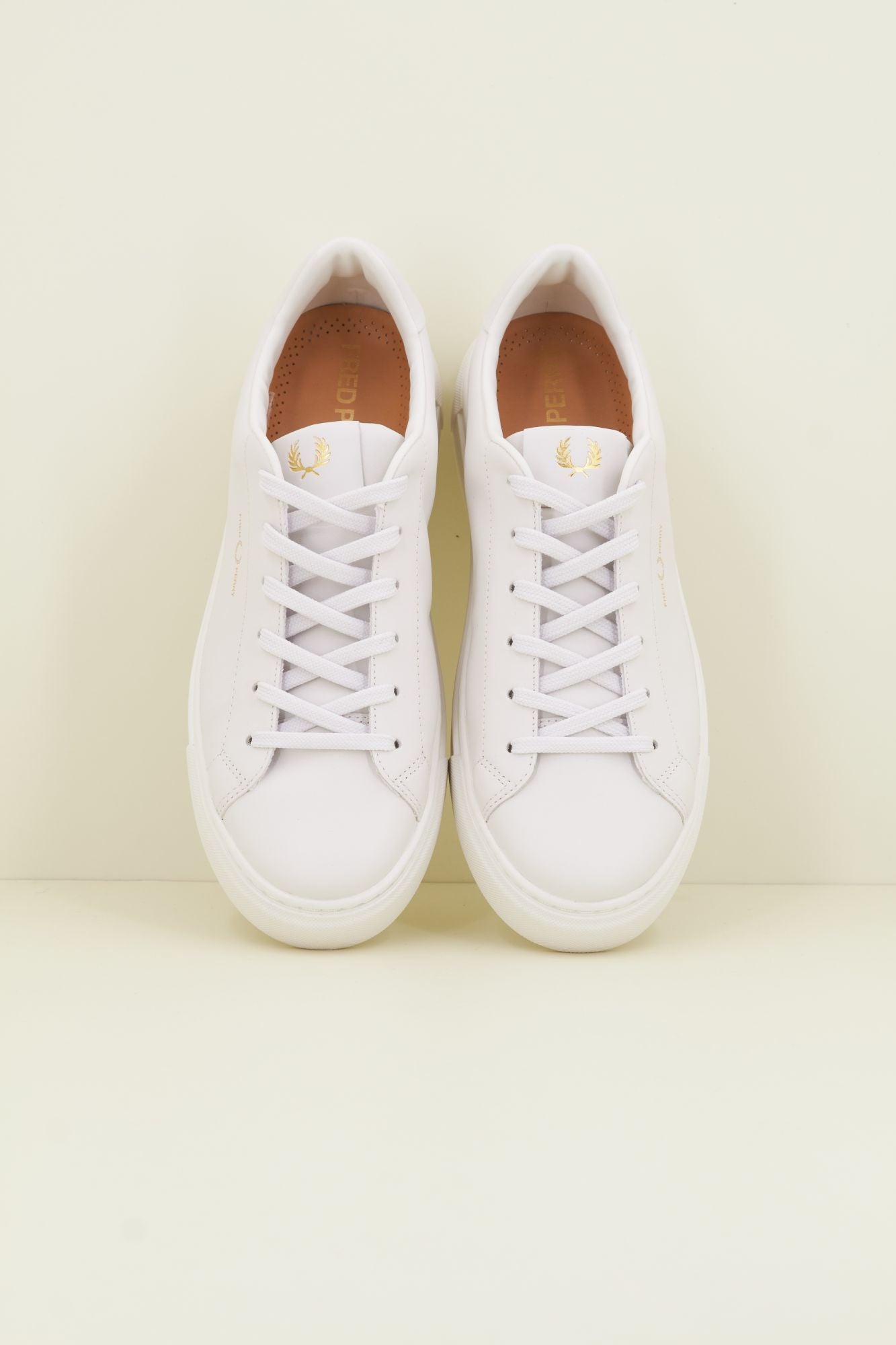 FRED PERRY B71 LEATHER en color BEIS (2)