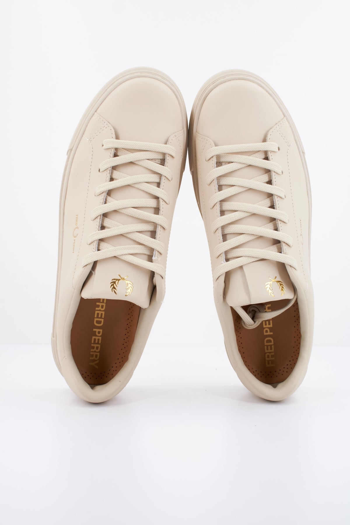 FRED PERRY B71 LEATHER B5310 en color MARRON CLARO (3)