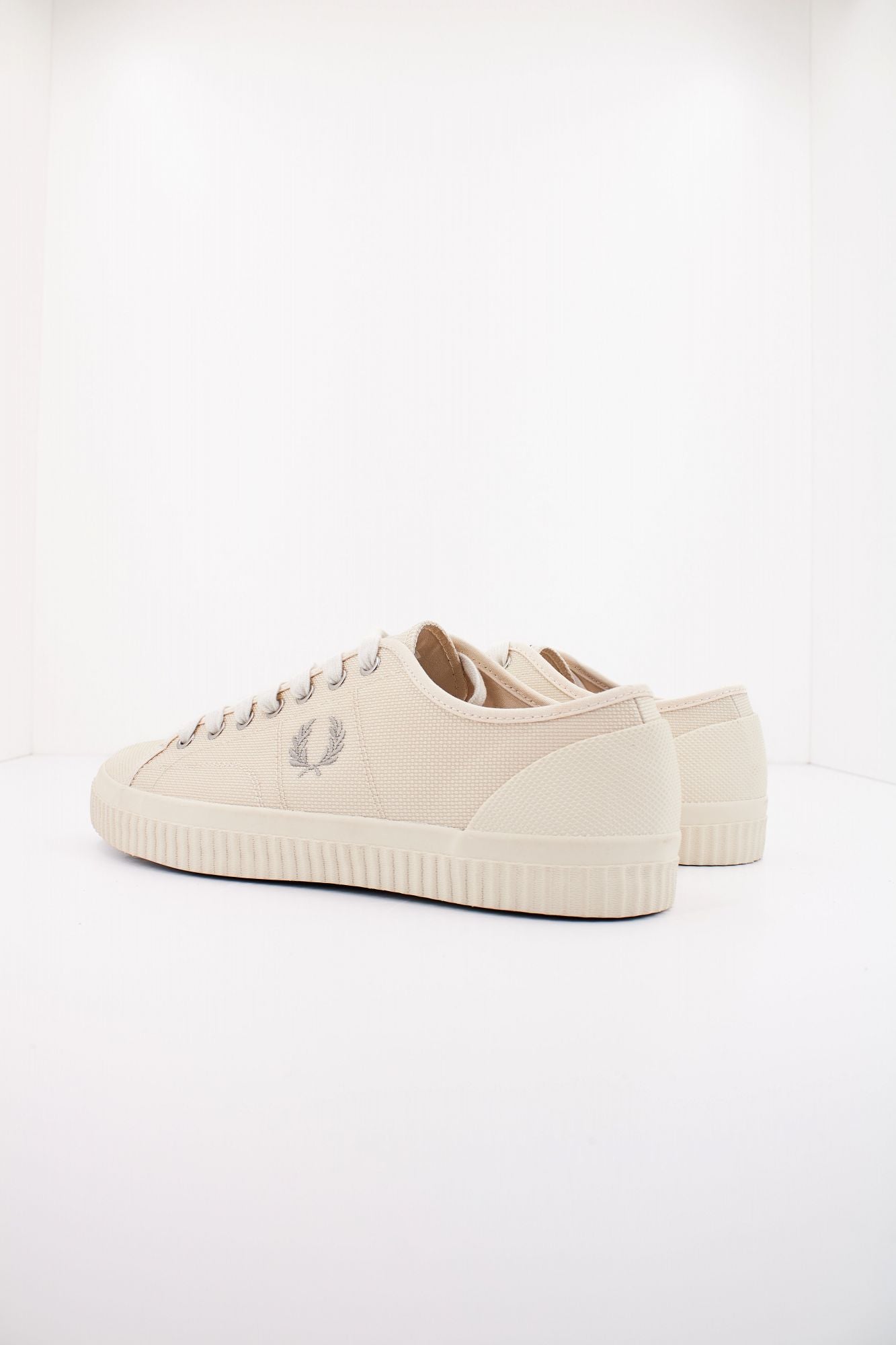 FRED PERRY HUGHES LOW TEXTURED en color BEIS (3)