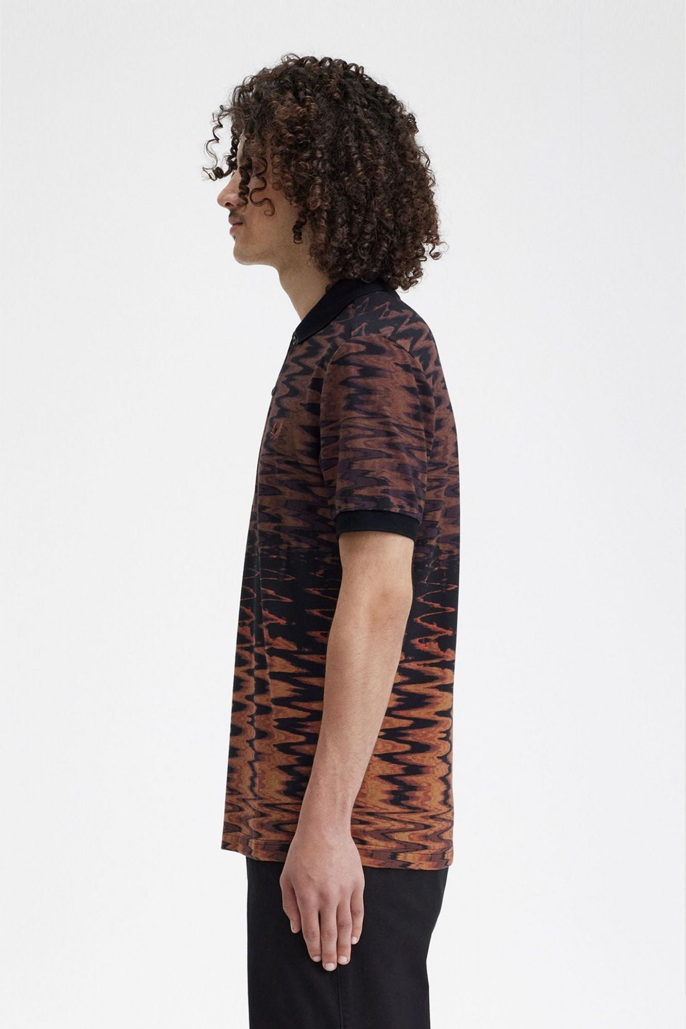 FRED PERRY WAVE GRAPHIC FP POLO SHIRT en color NEGRO (3)