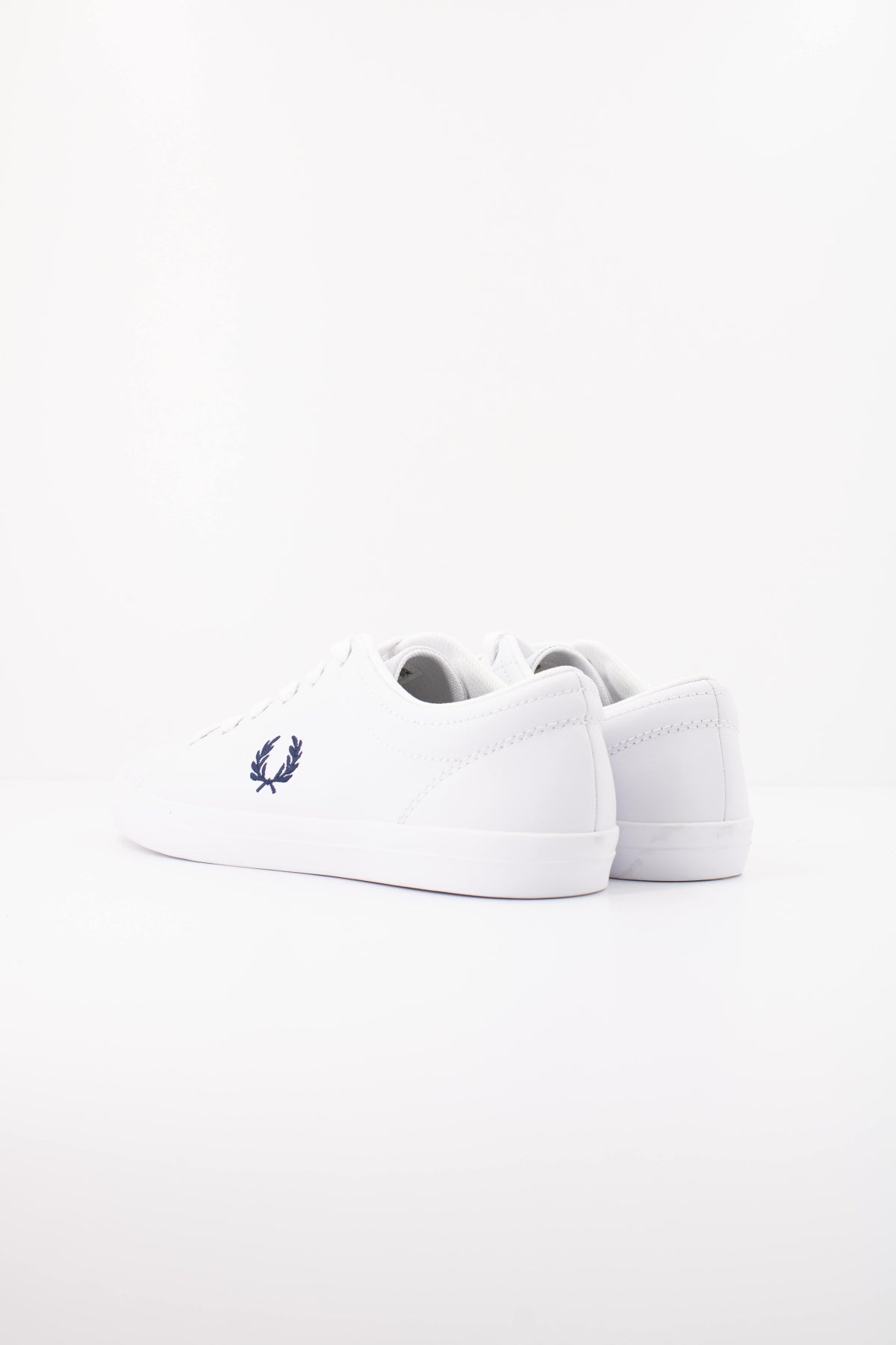 FRED PERRY BASELINE LEATHER B7311 en color BLANCO (3)