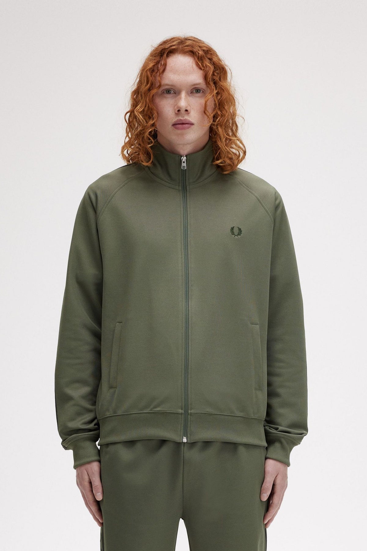 FRED PERRY CONTRAST TAPE TRACK KACKET en color VERDE (1)