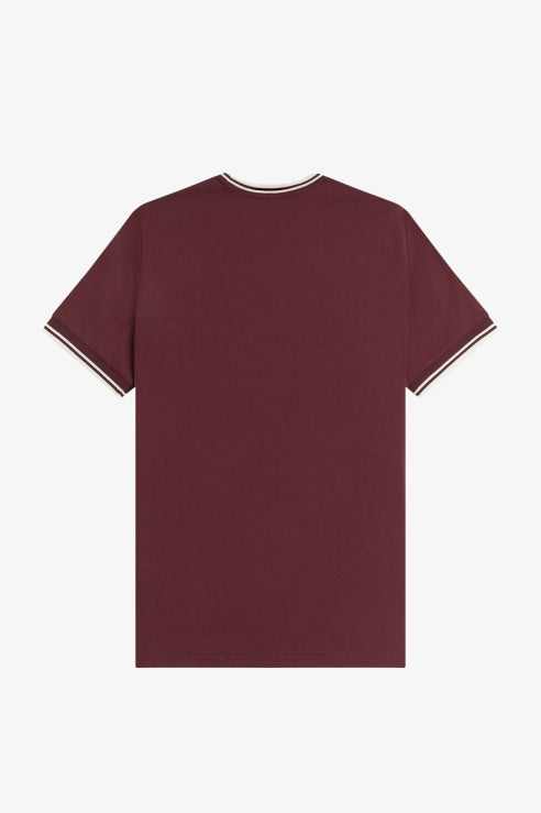 FRED PERRY TWIN TIPPED T-SHIRT en color BURDEOS (2)