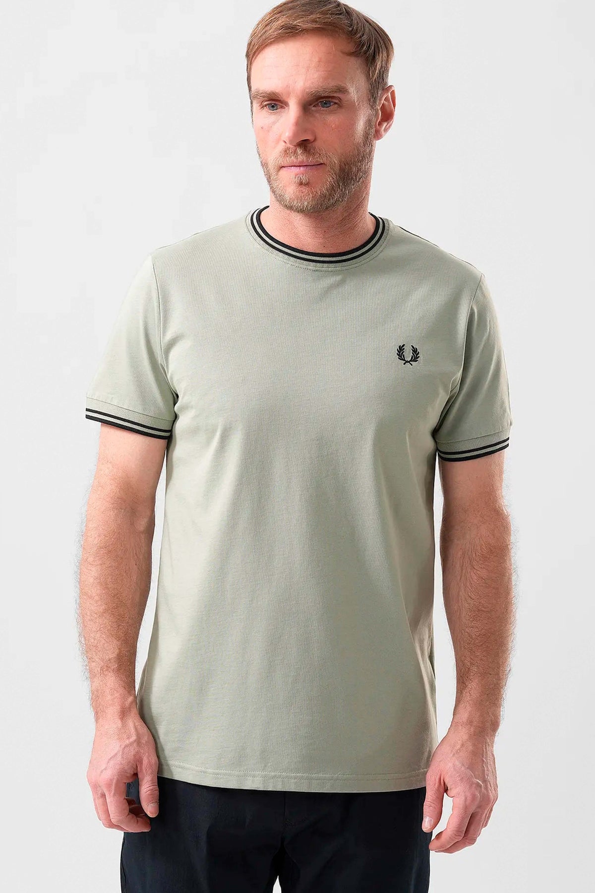 FRED PERRY TWIN TIPPED T-SHIRT en color VERDE (3)