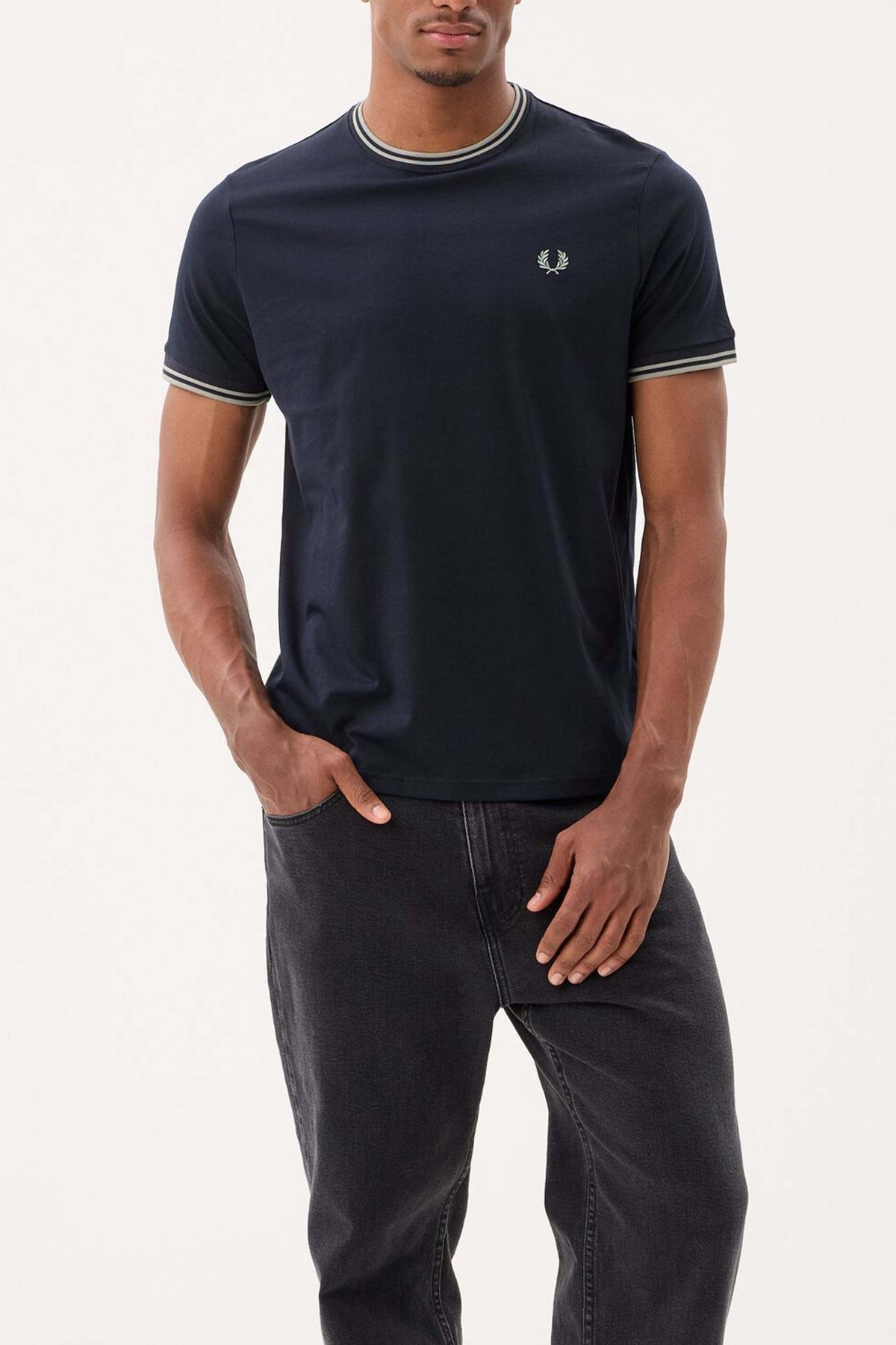 FRED PERRY TWIN TIPPED T-SHIRT en color AZUL (1)
