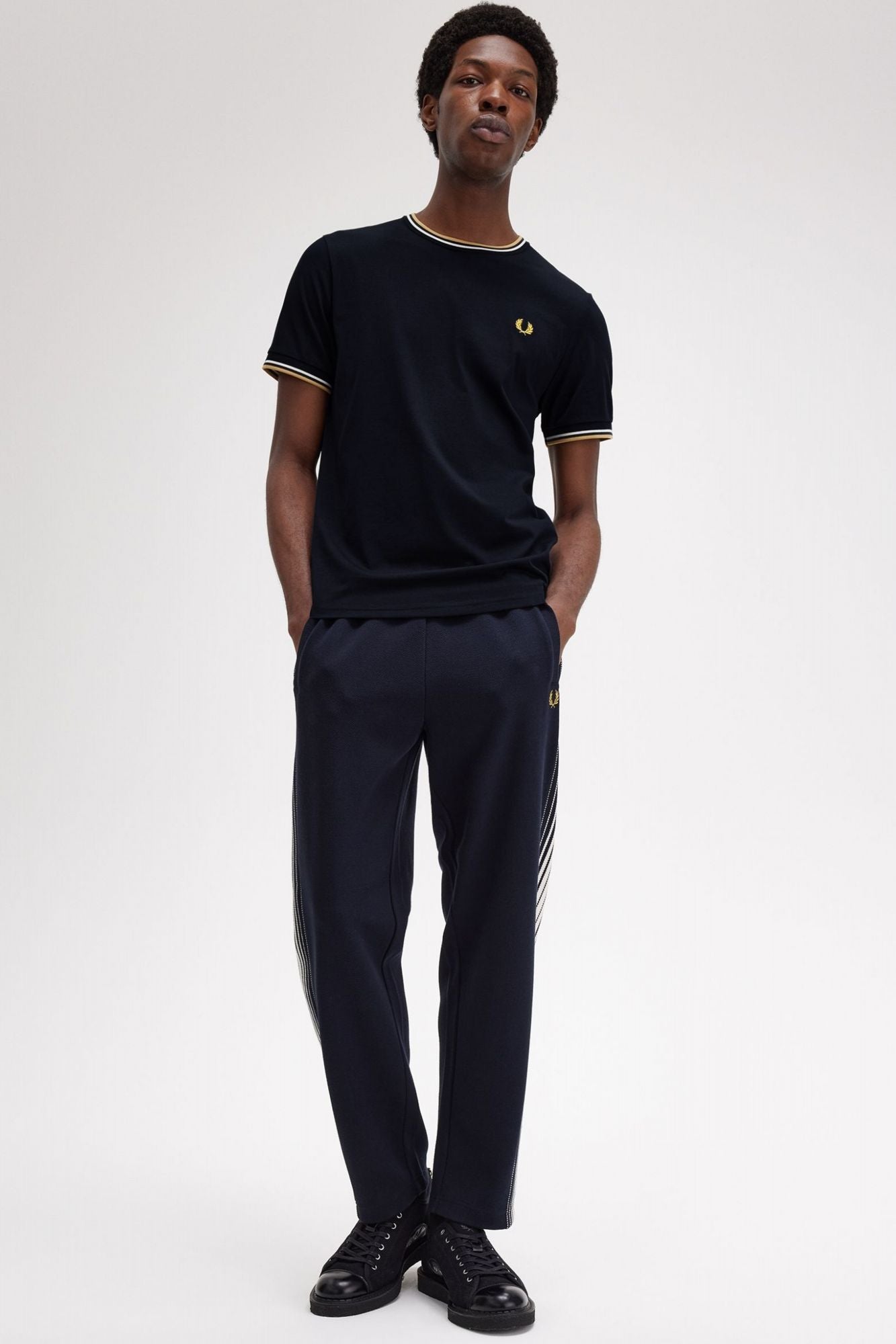 FRED PERRY TWIN TIPPED T-SHIRT en color AZUL (4)