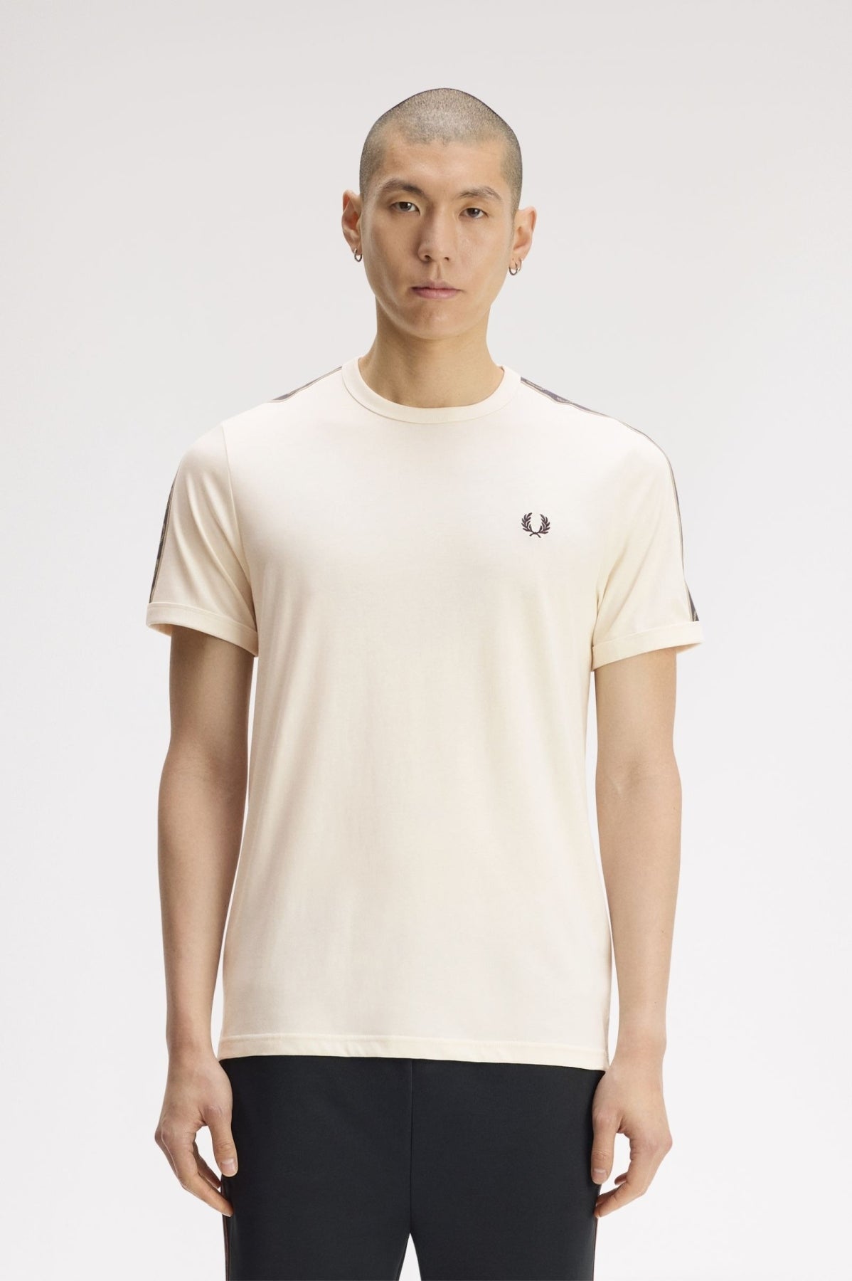 FRED PERRY M4613FP CONTRAST TAPE RINGER en color (3)