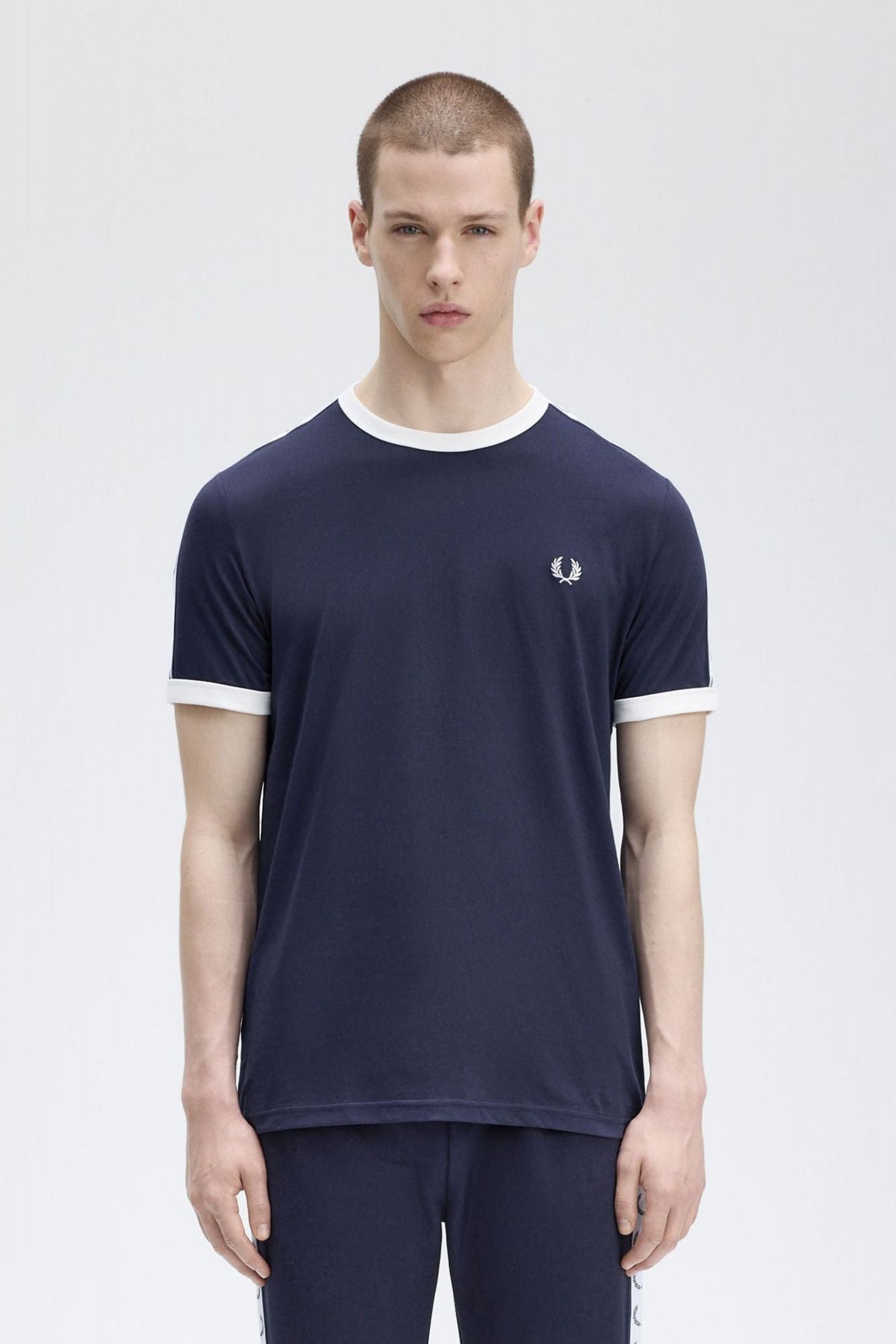 FRED PERRY TAPED RINGER T-SHIRT en color AZUL (1)