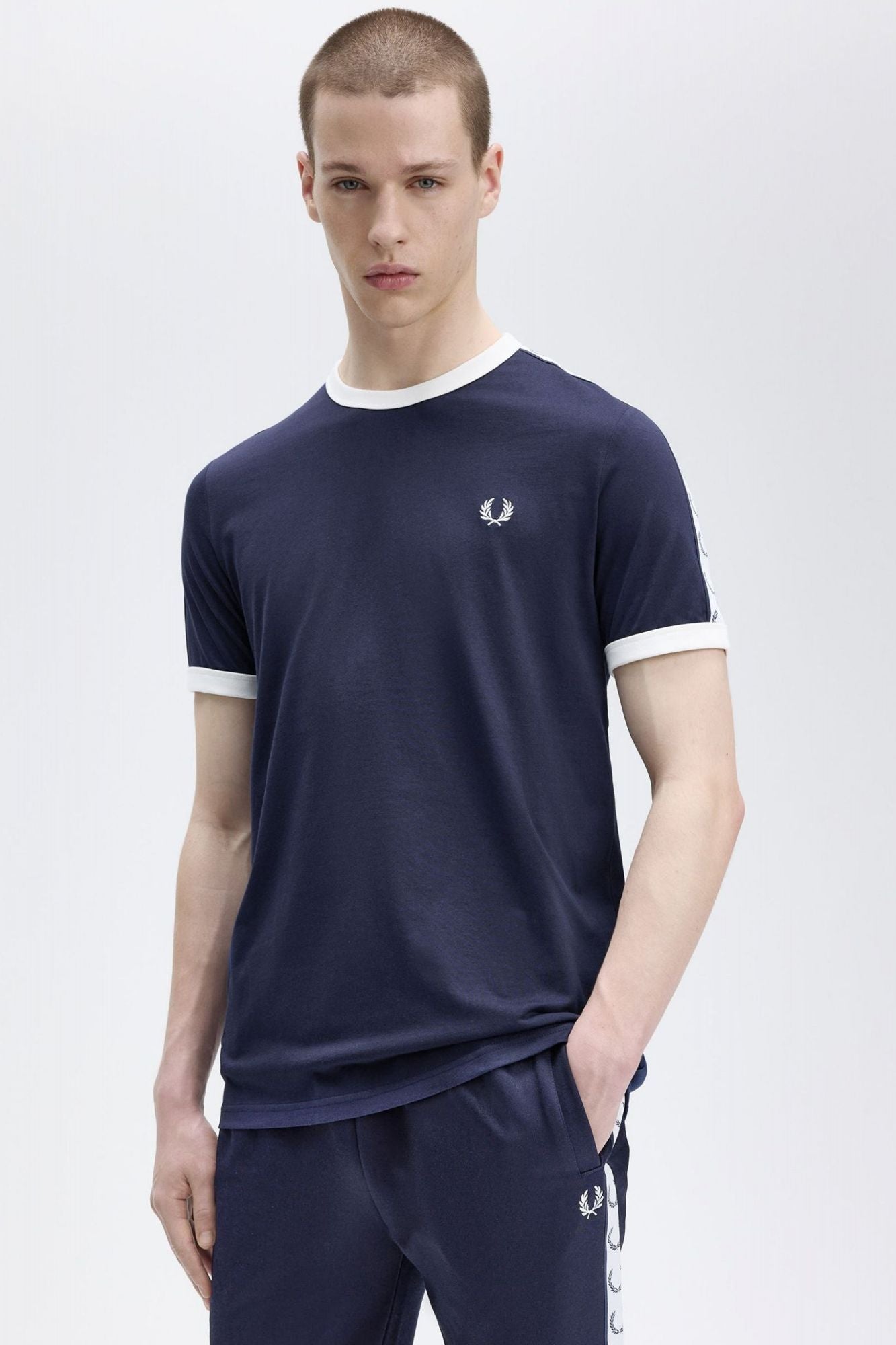 FRED PERRY TAPED RINGER T-SHIRT en color AZUL (4)