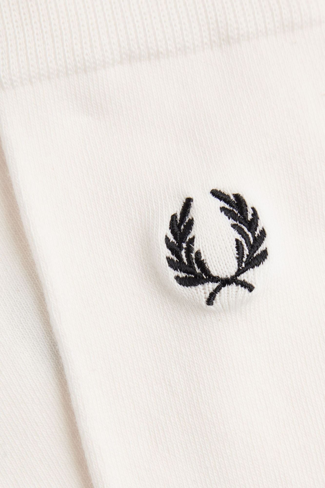 FRED PERRY CLASSIC LAUREL WREATH SOCK en color BLANCO (2)