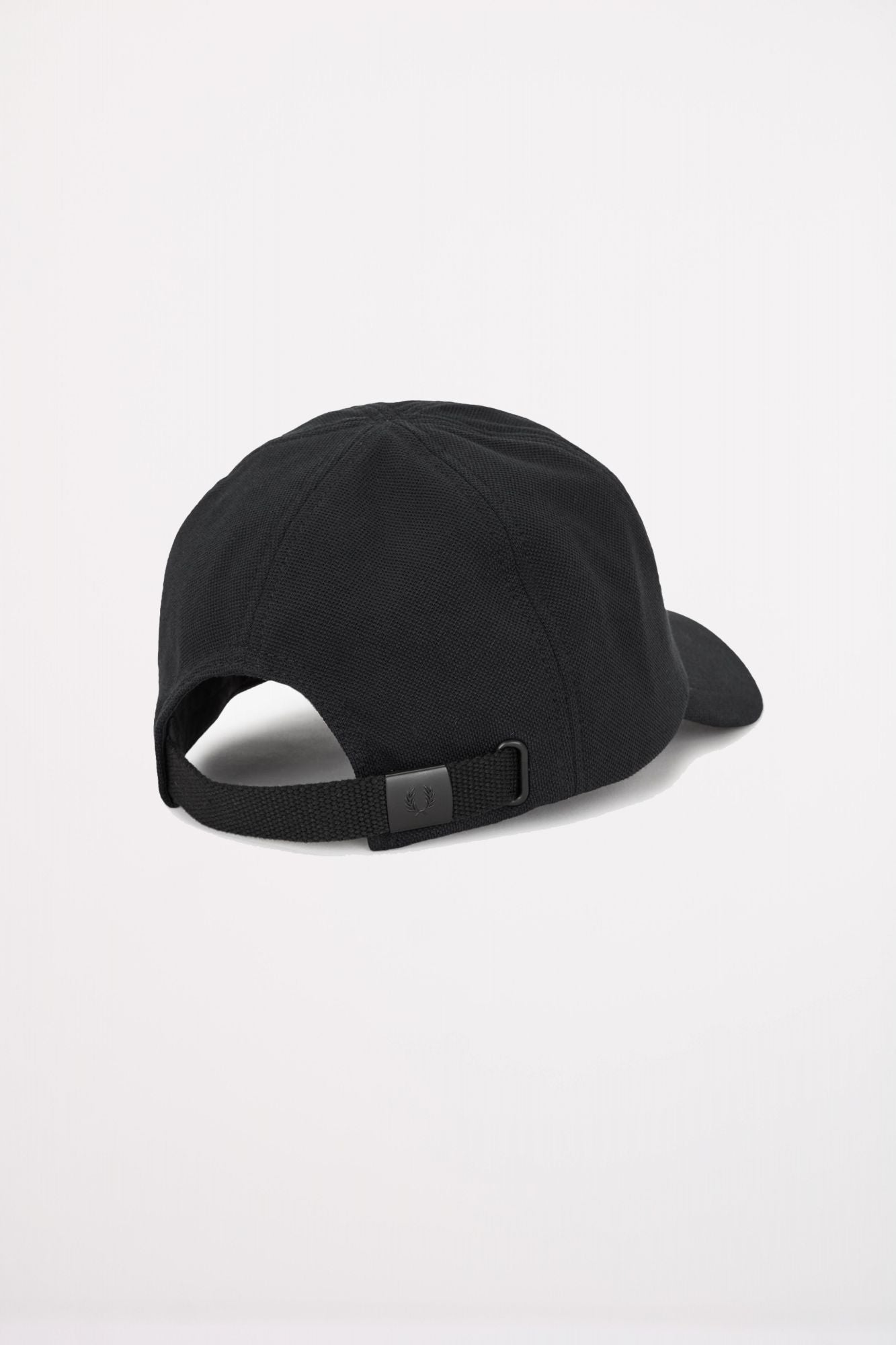 FRED PERRY PIQUE CLASSIC CAP en color NEGRO (2)