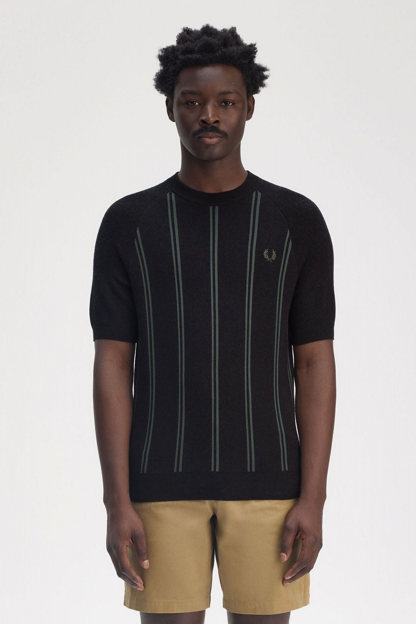 FRED PERRY STRIPE KNITTED T-SHIRT en color NEGRO (1)