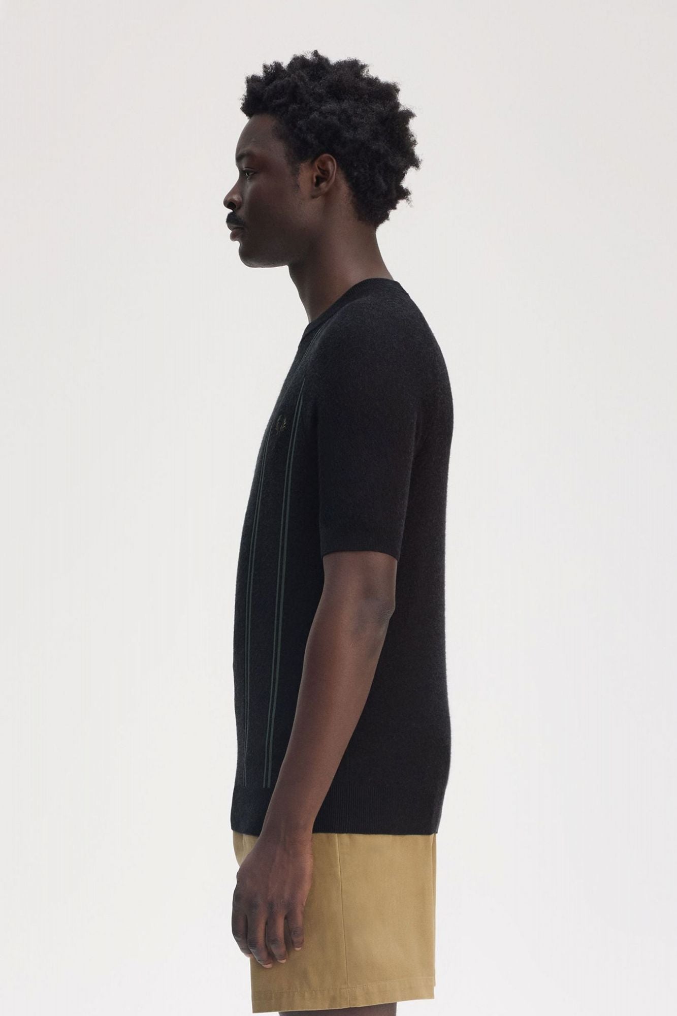 FRED PERRY STRIPE KNITTED T-SHIRT en color NEGRO (3)
