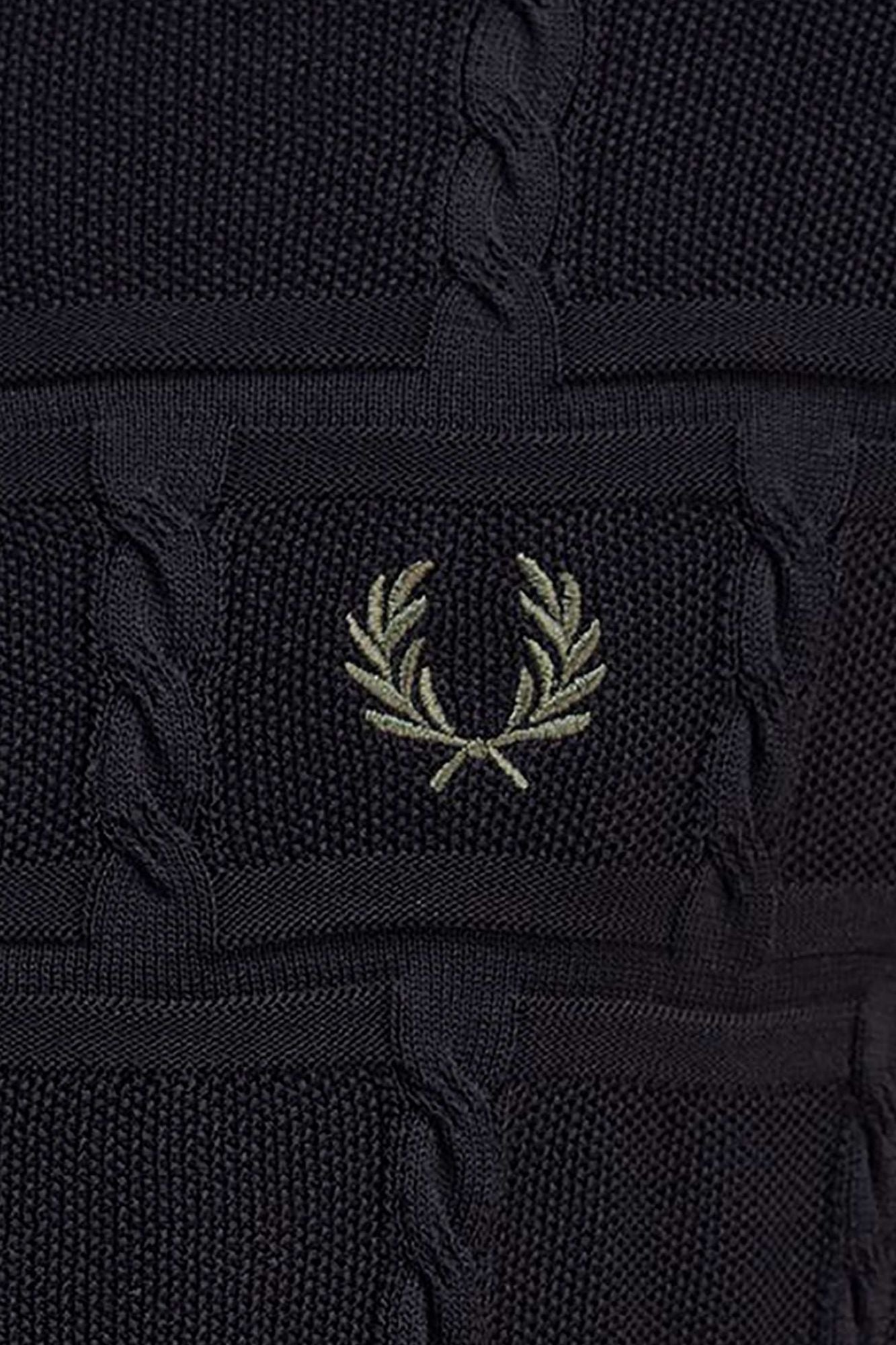 FRED PERRY CABLE DETAIL KNITTED SHIRT en color NEGRO (3)
