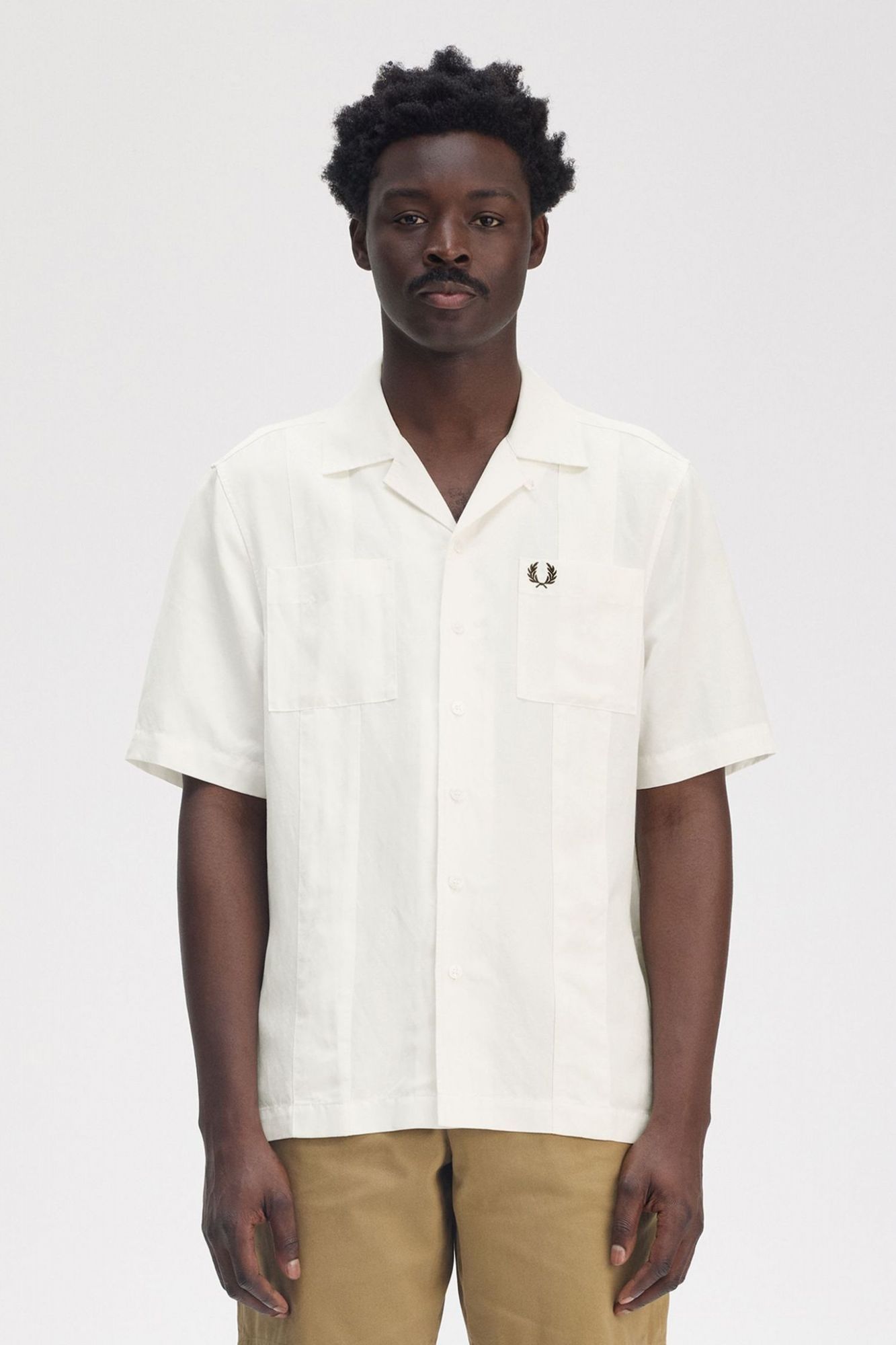 FRED PERRY LINEN BLEND REVERE COLLAR S en color BLANCO (1)