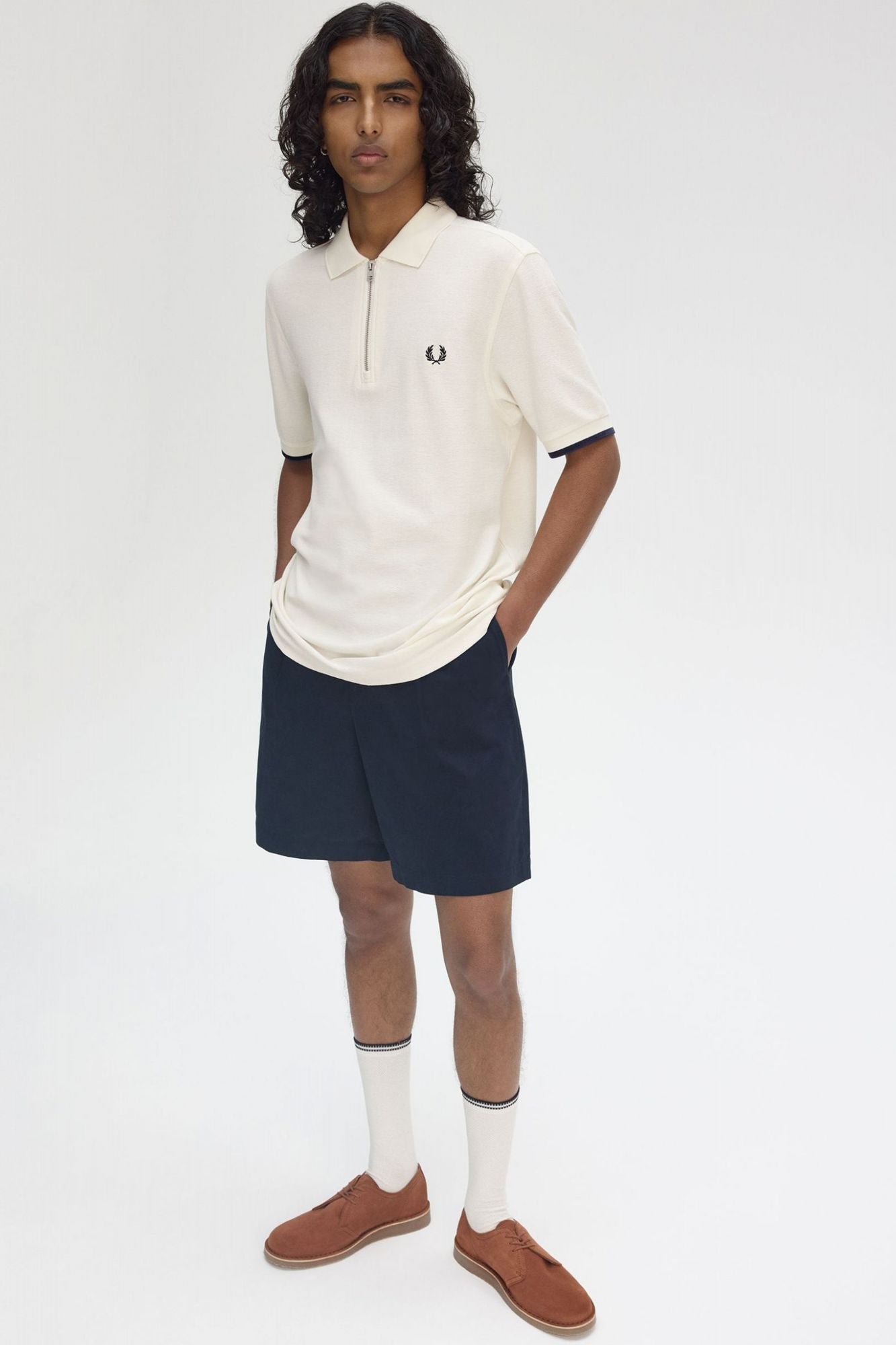 FRED PERRY CREPE PIQUE ZIP NECK en color BEIS (4)