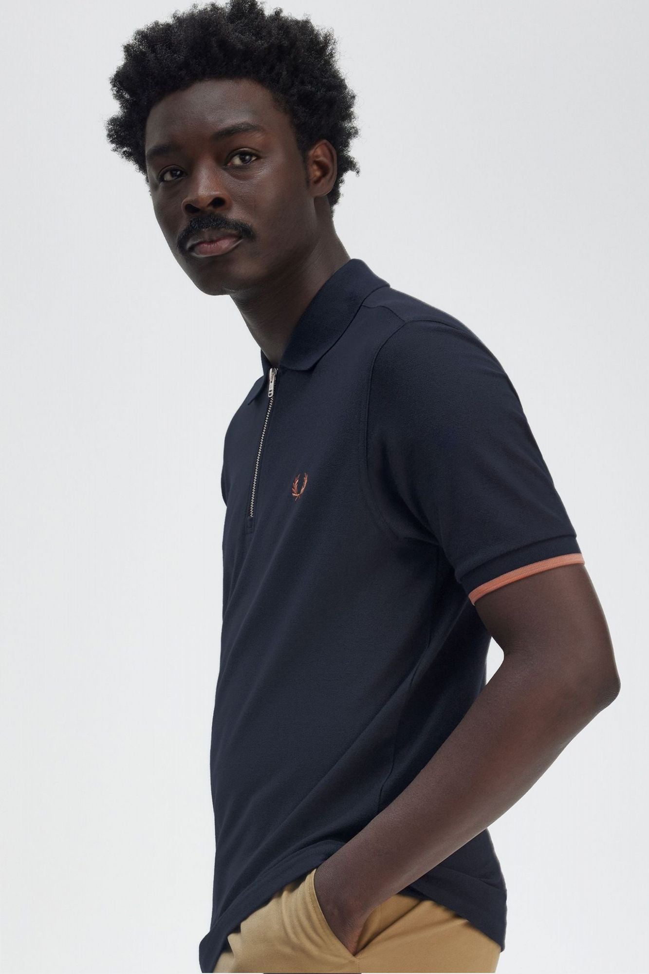 FRED PERRY CREPE PIQUE ZIP NECK en color AZUL (4)