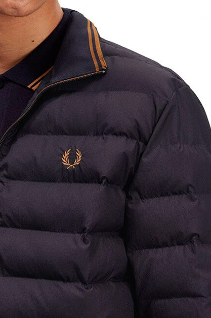 FRED PERRY INSULATED JACKET en color NEGRO (3)