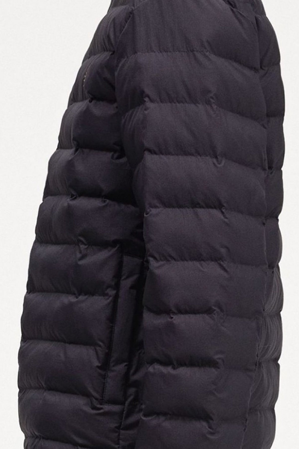 FRED PERRY INSULATED JACKET J4564FP en color AZUL (2)