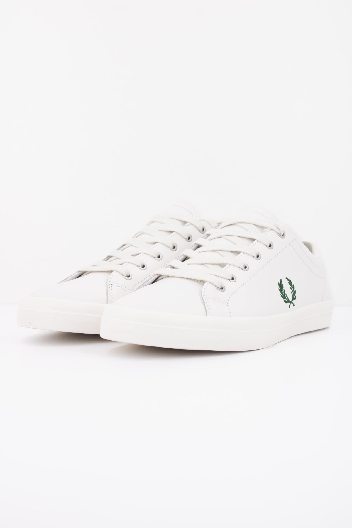 FRED PERRY BASELINE LEATHER B1306 en color BLANCO (2)