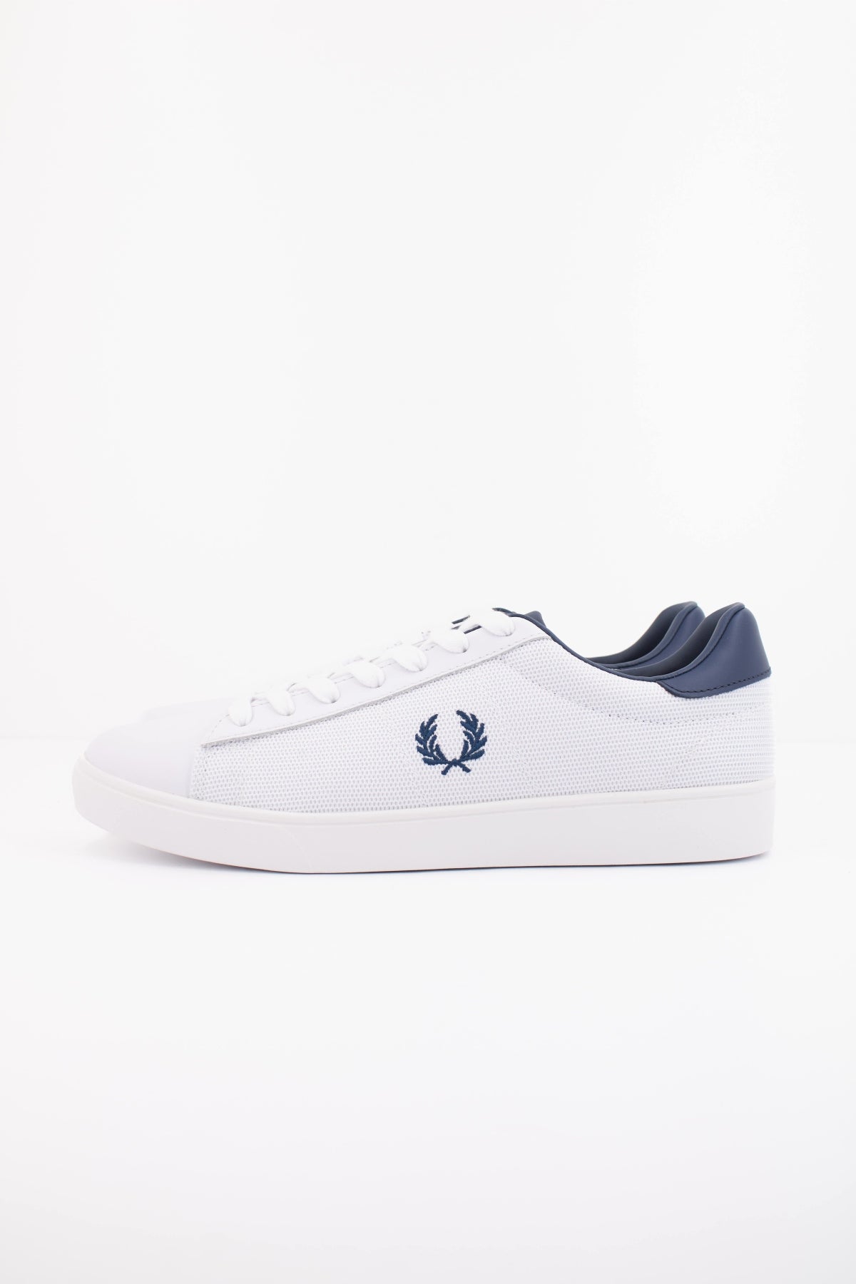 FRED PERRY SPENCER MESH LEATHER B9308 en color BLANCO (1)