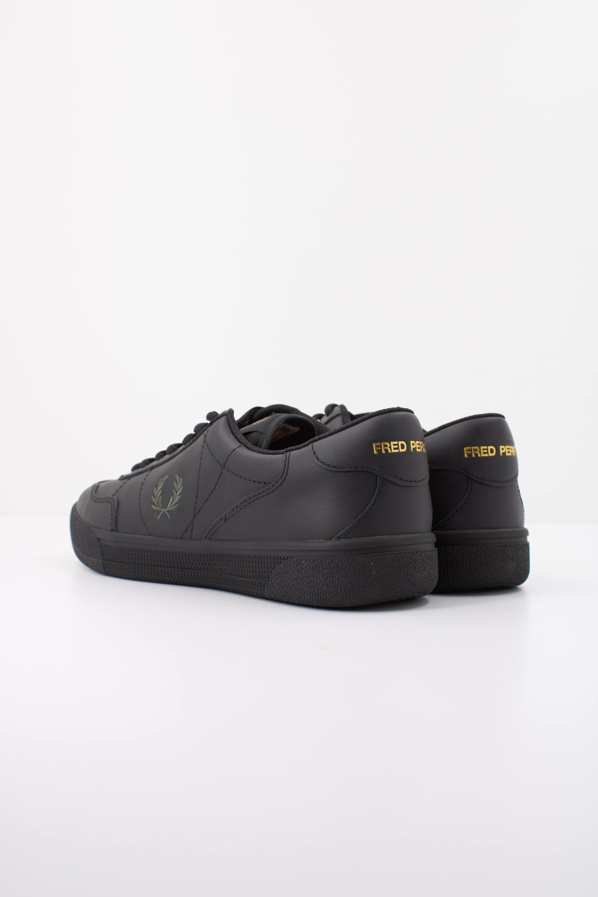 FRED PERRY B11 LEATHER B1324FP en color NEGRO (3)