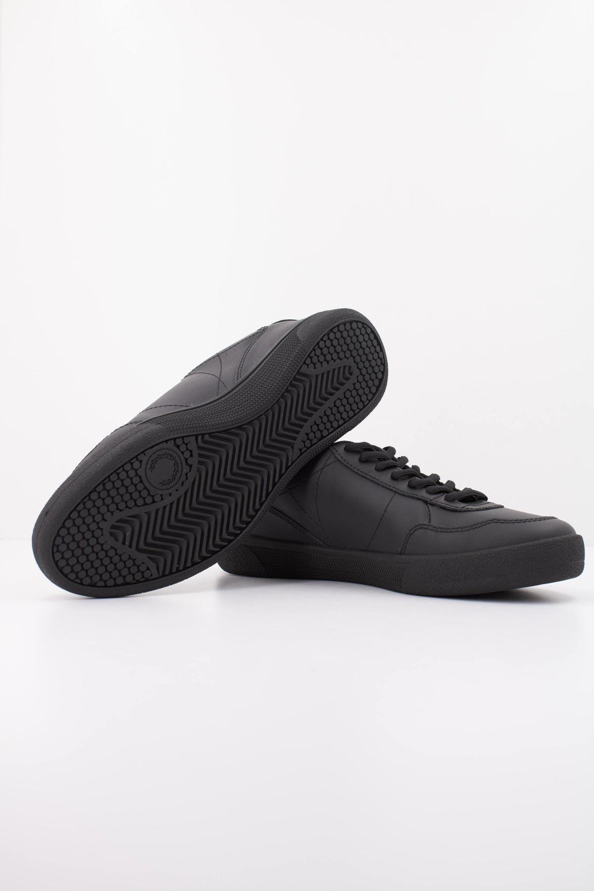 FRED PERRY B11 LEATHER B1324FP en color NEGRO (4)