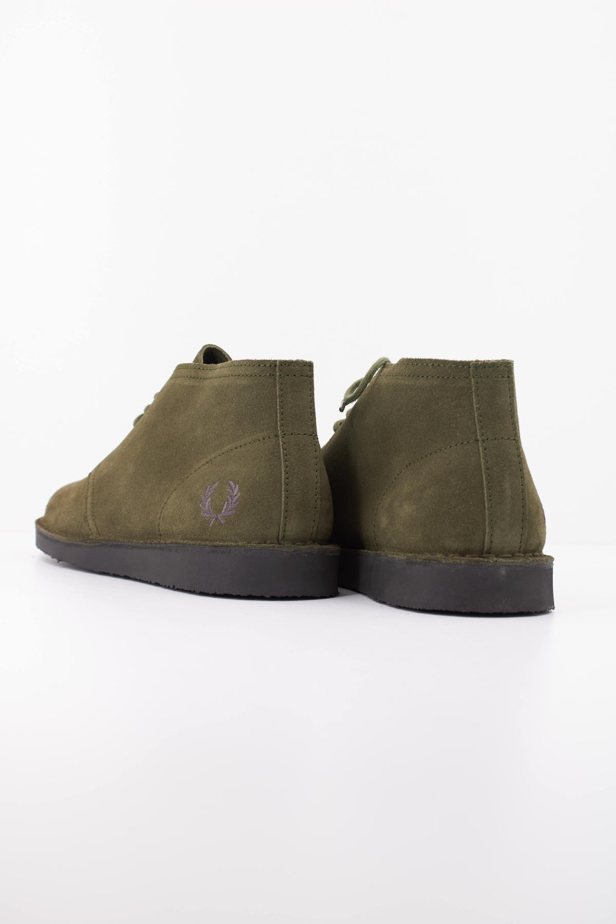 FRED PERRY HAWLEY SUEDE en color VERDE (4)