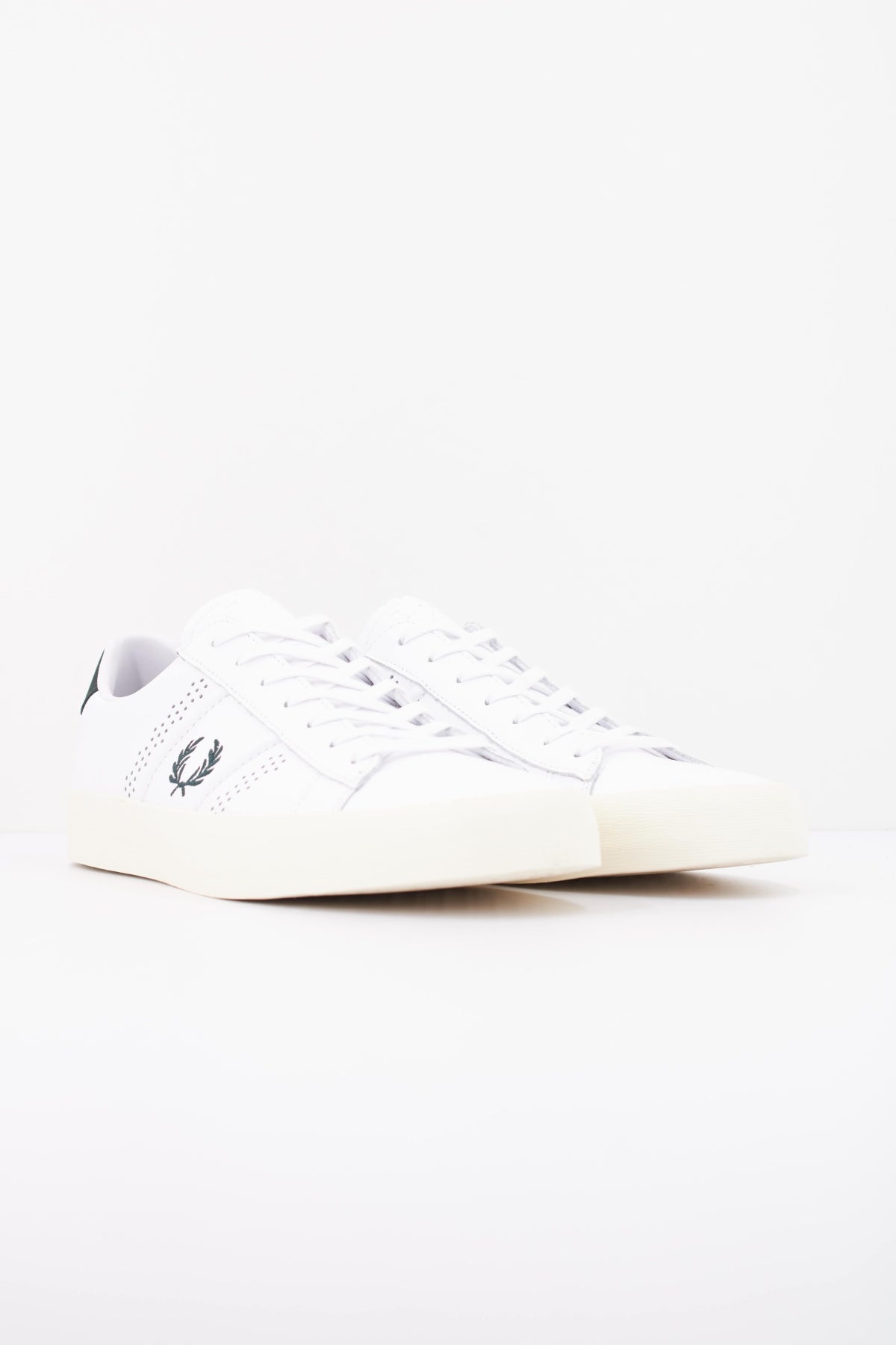 FRED PERRY B3432 en color BLANCO (2)