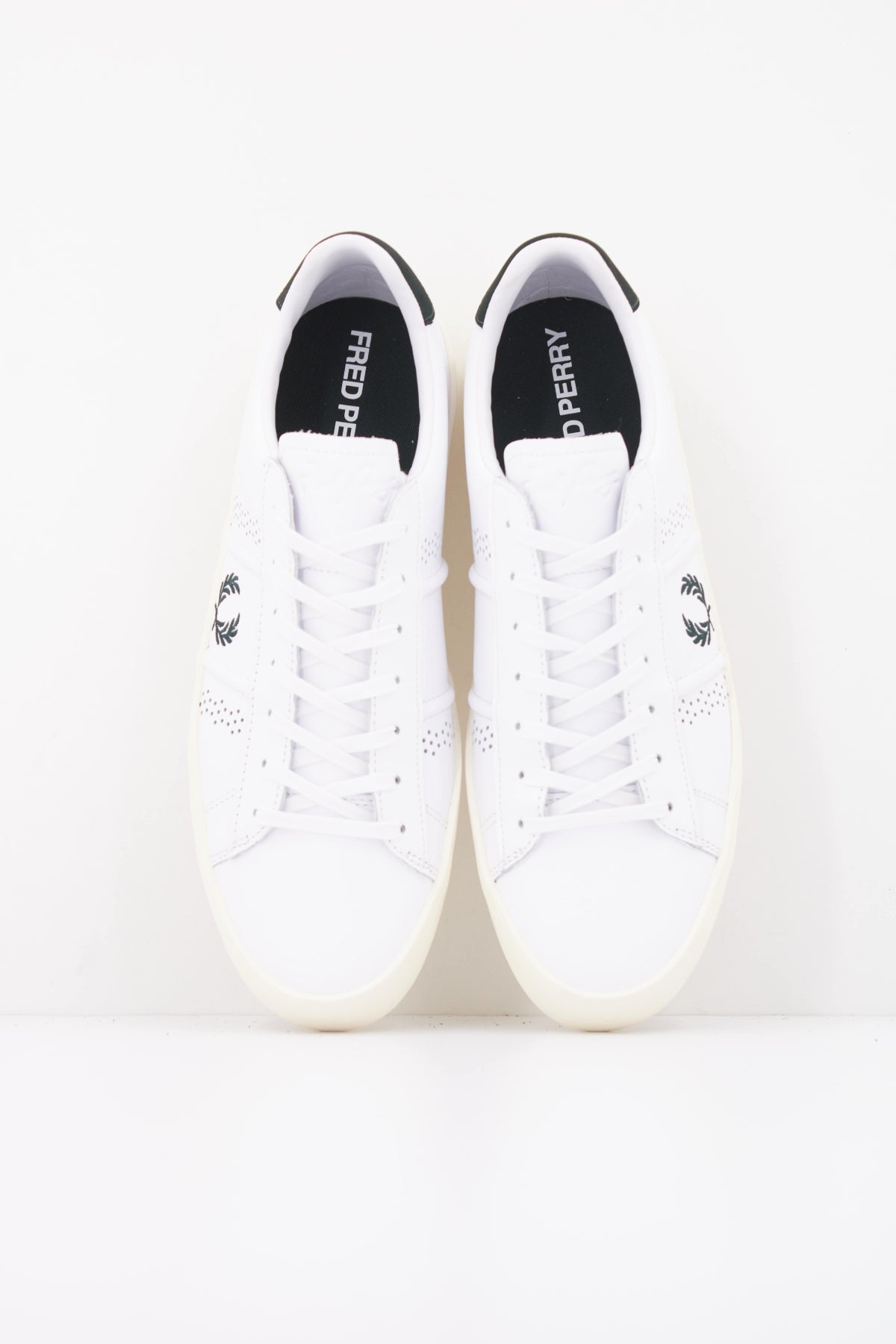 FRED PERRY B3432 en color BLANCO (3)
