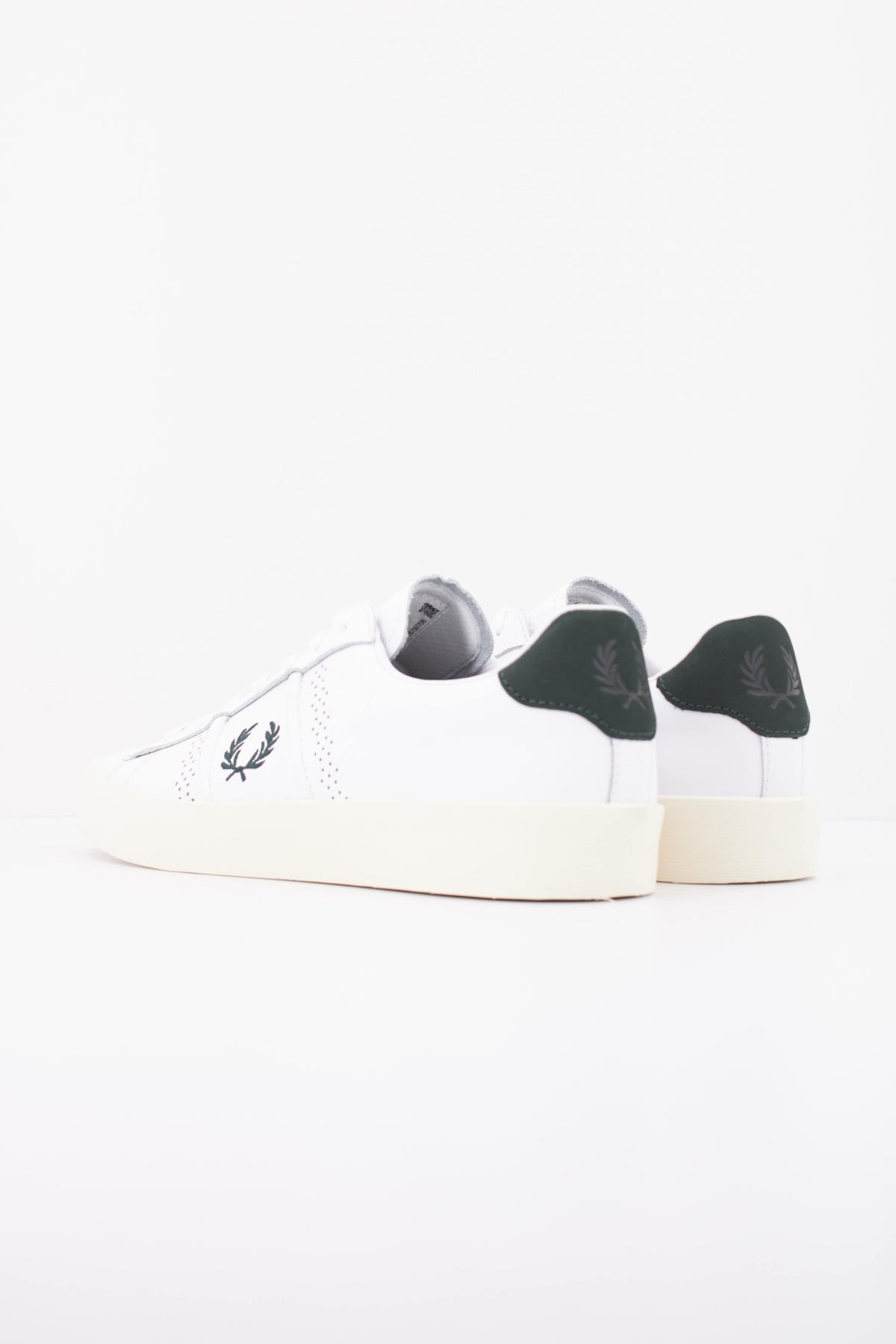FRED PERRY B3432 en color BLANCO (4)
