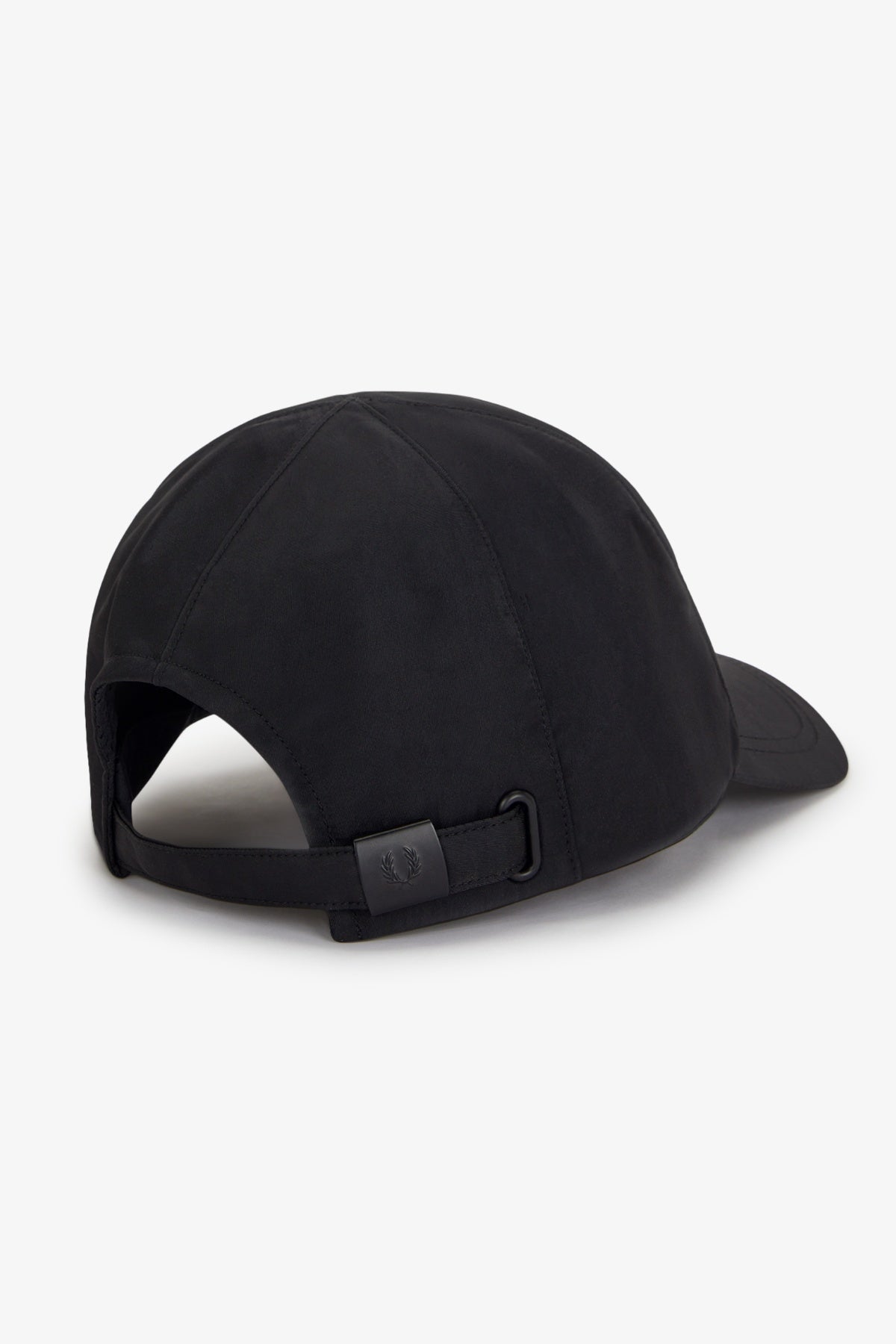 FRED PERRY CRINKLE NYLON CAP en color NEGRO (3)