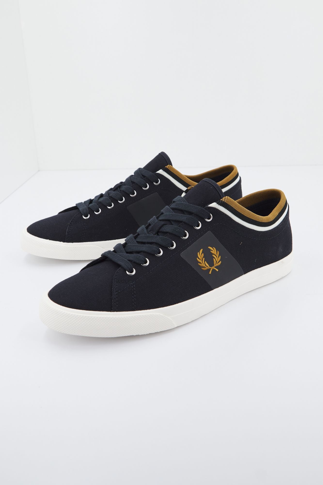 FRED PERRY UNDERSPIN TIPPED CT en color AZUL (3)