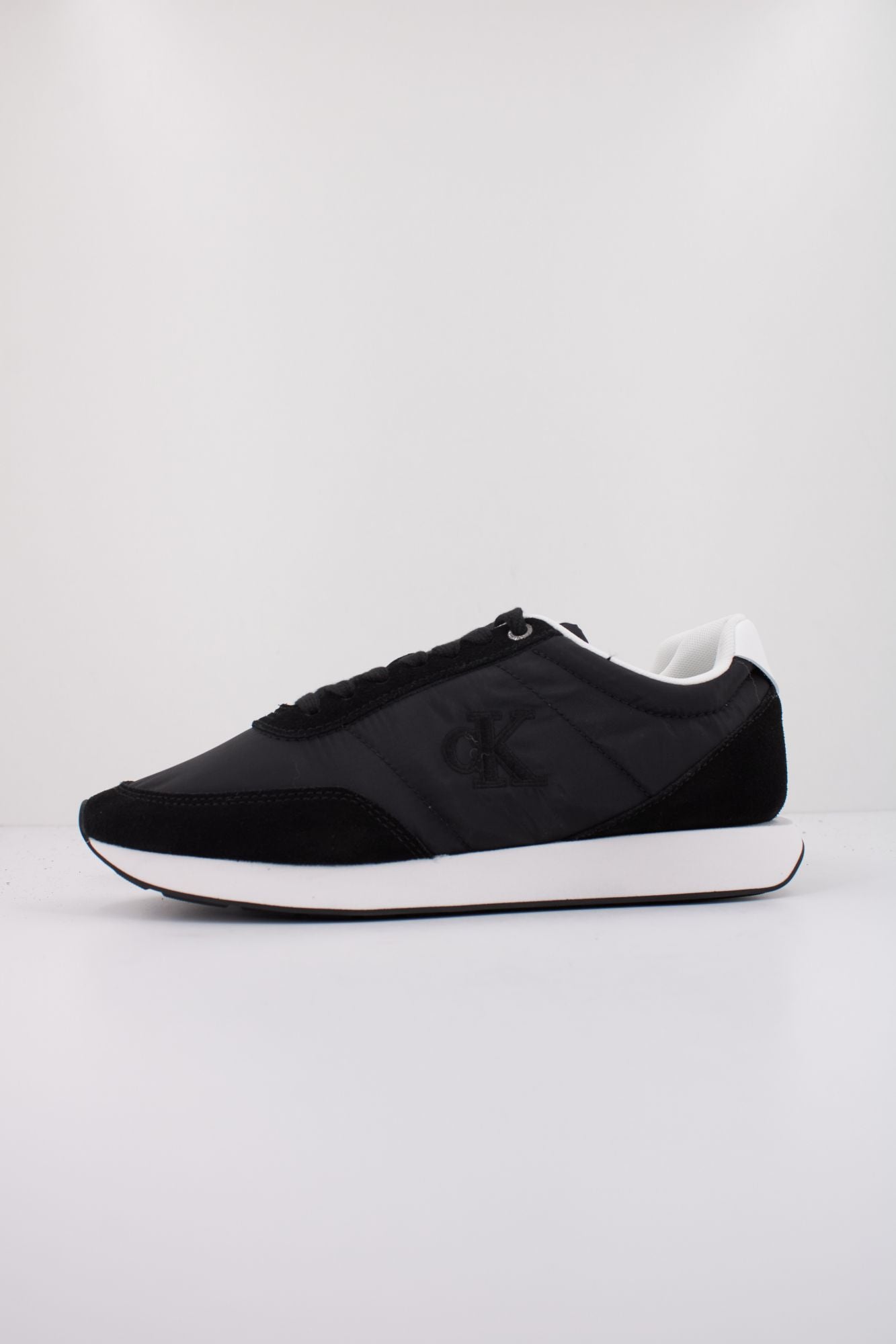 CALVIN KLEIN RETRO RUNNER LACE UP NY en color NEGRO (1)