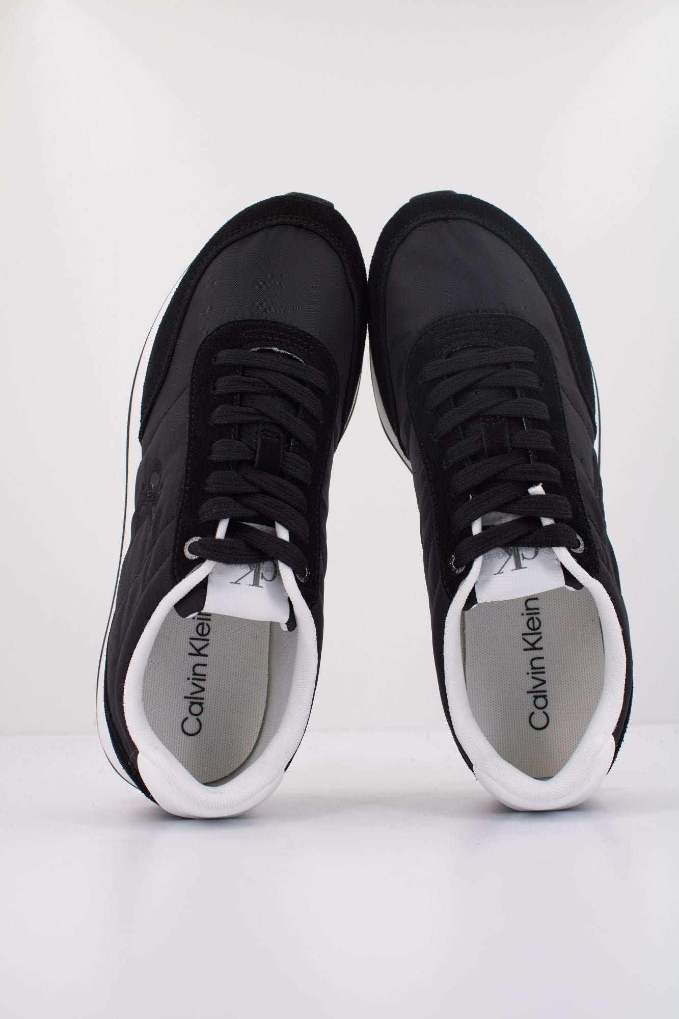 CALVIN KLEIN RETRO RUNNER LACE UP NY en color NEGRO (3)