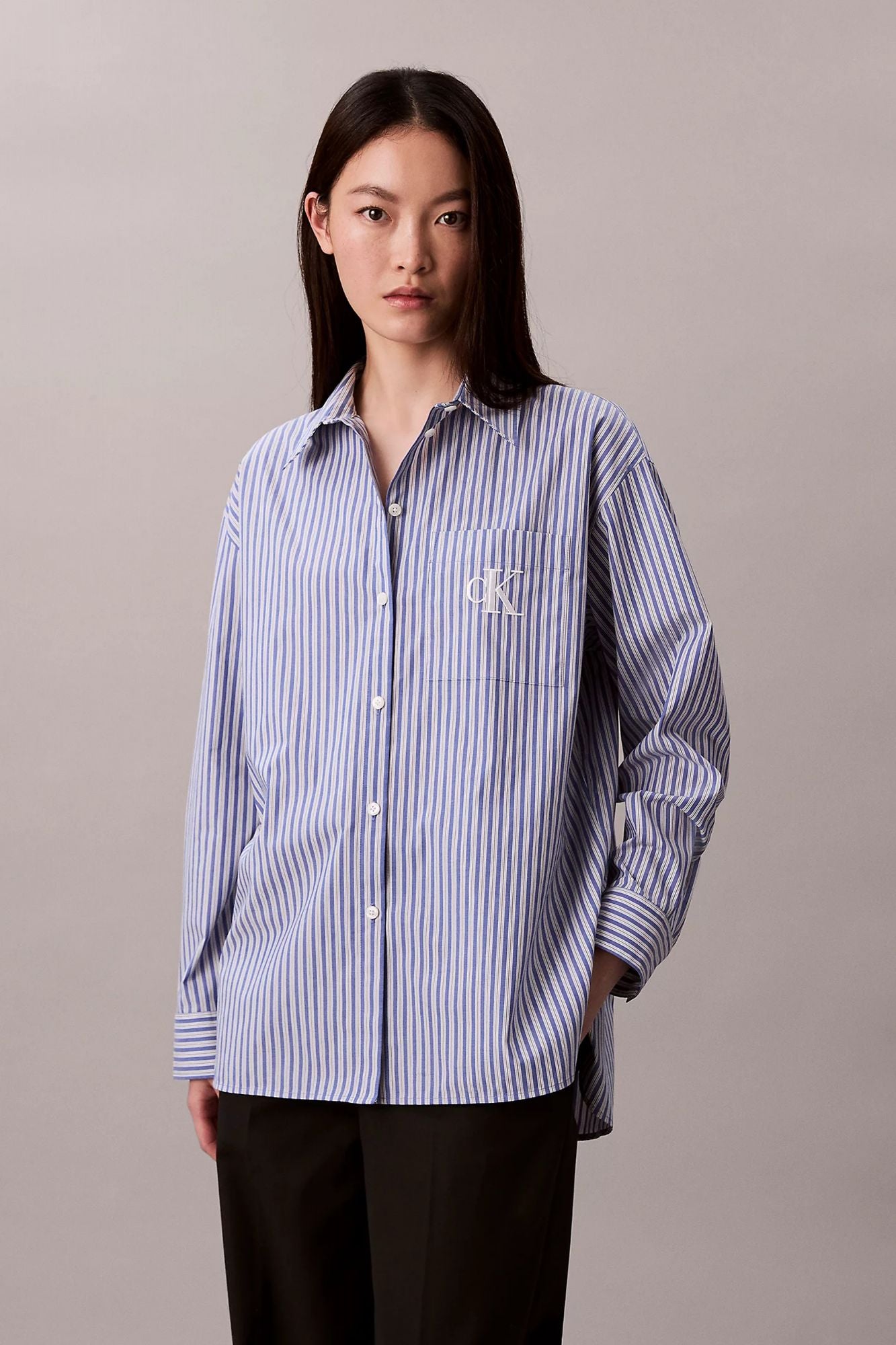 CALVIN KLEIN YARN-DYED STRIPE BUTTON-DOWN SHIRT en color AZUL (1)