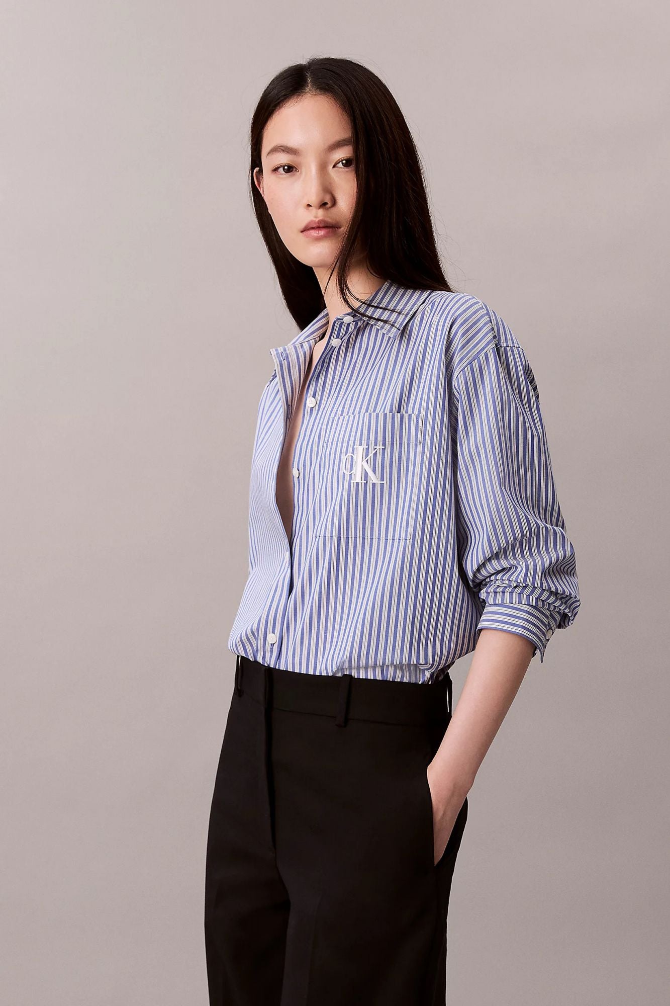 CALVIN KLEIN YARN-DYED STRIPE BUTTON-DOWN SHIRT en color AZUL (3)