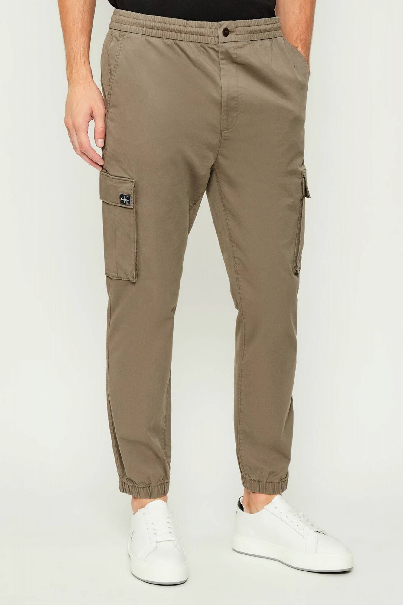 CALVIN KLEIN SKINNY ELASTIC TWILL CAR en color MARRON (1)