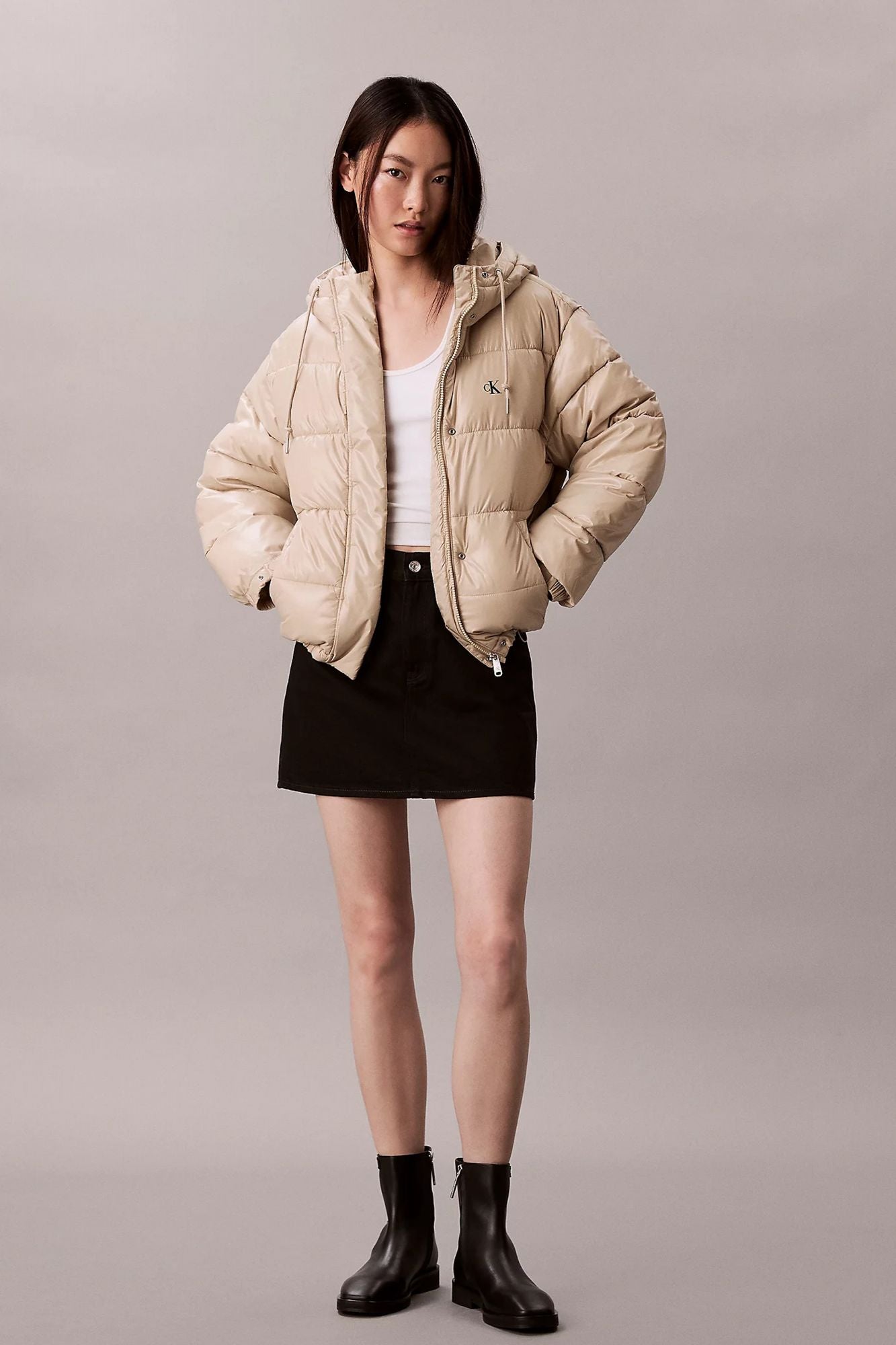 CALVIN KLEIN SHINE PUFFER JACKET en color BEIS (4)