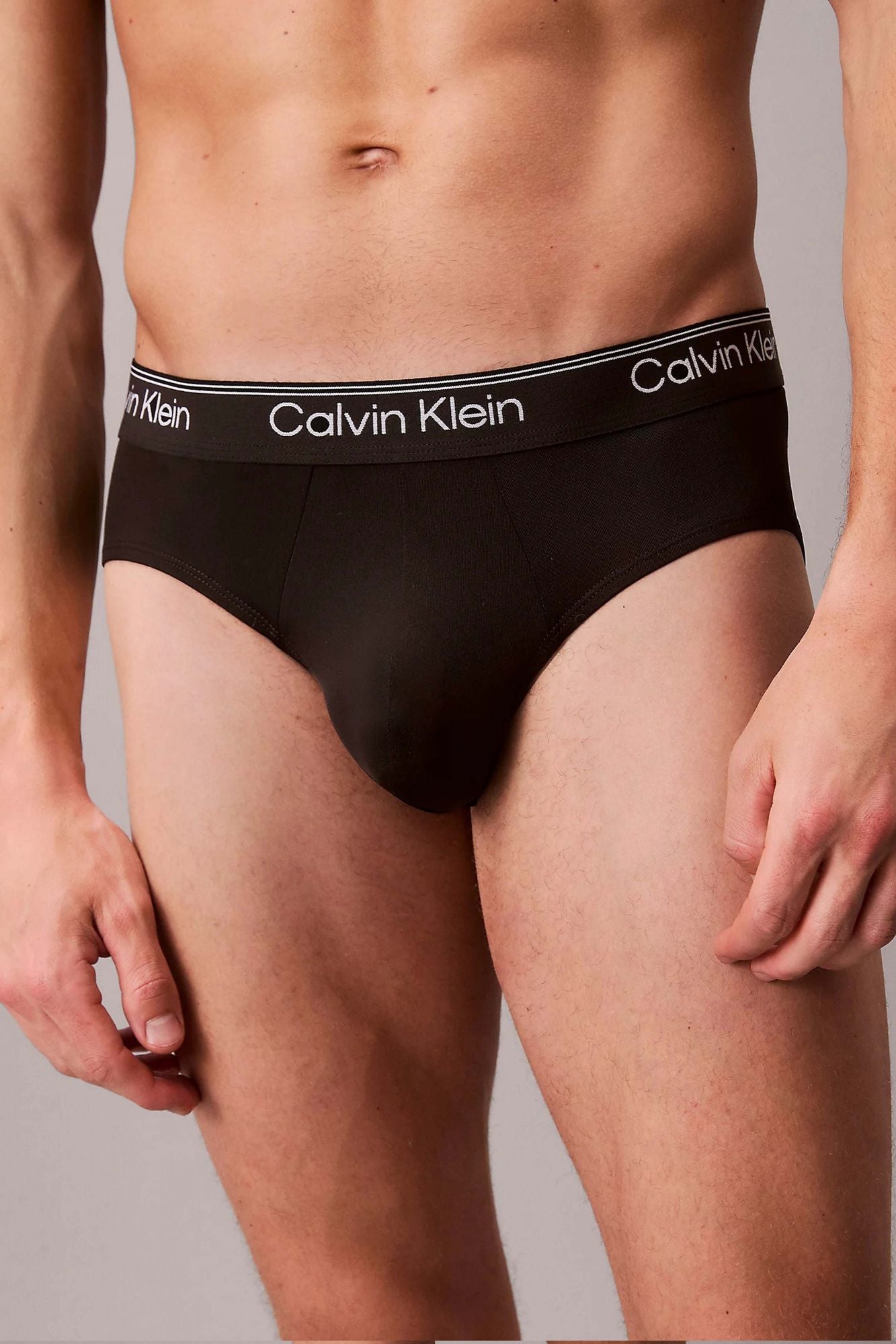 CALVIN KLEIN HIP BRIEF 3PK en color NEGRO (3)