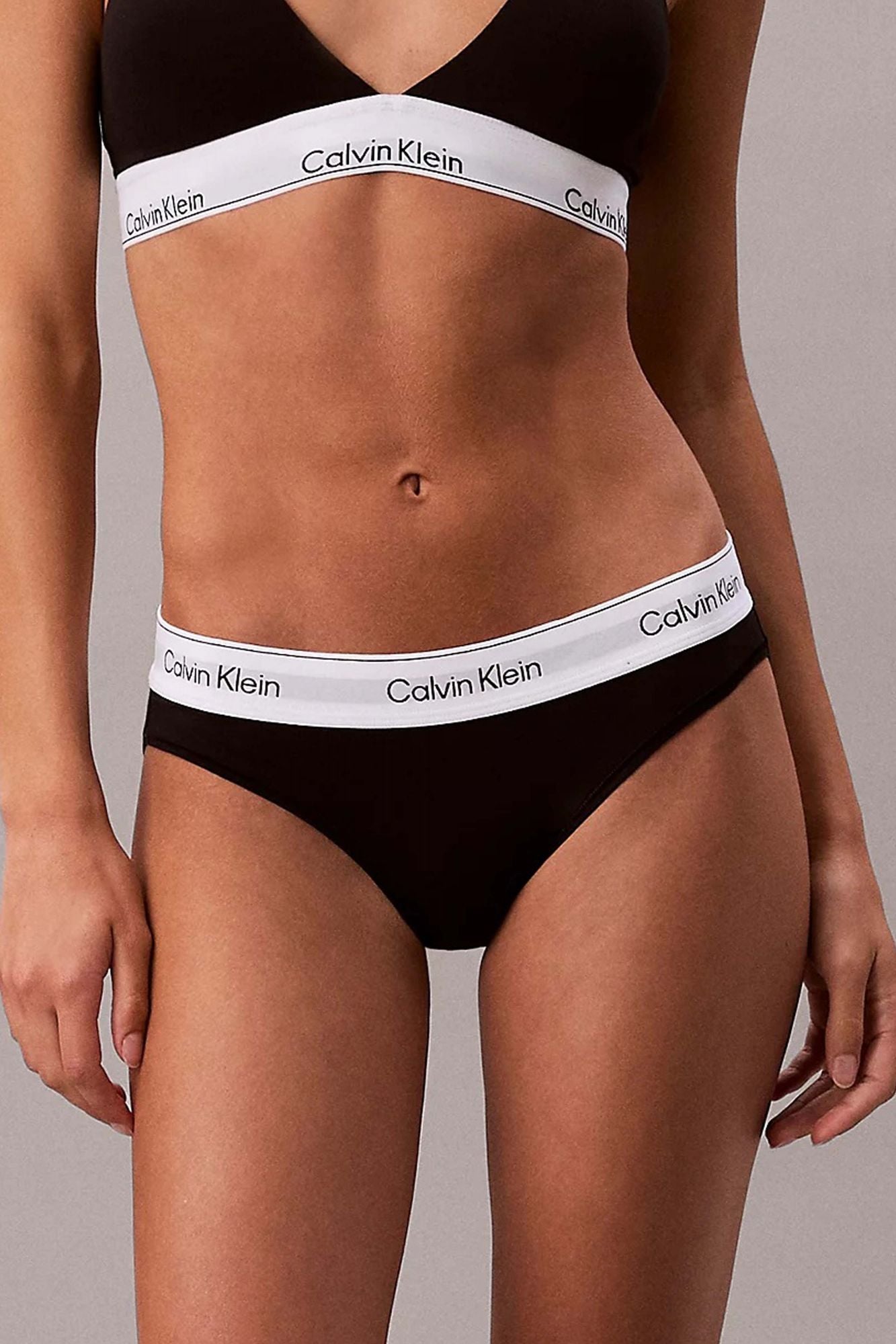 CALVIN KLEIN BIKINI en color NEGRO (1)