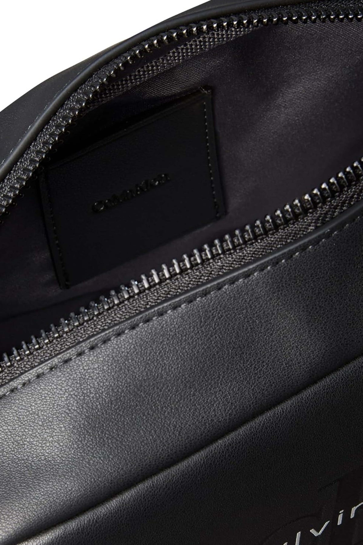 CALVIN KLEIN LV04D1238G en color NEGRO (3)