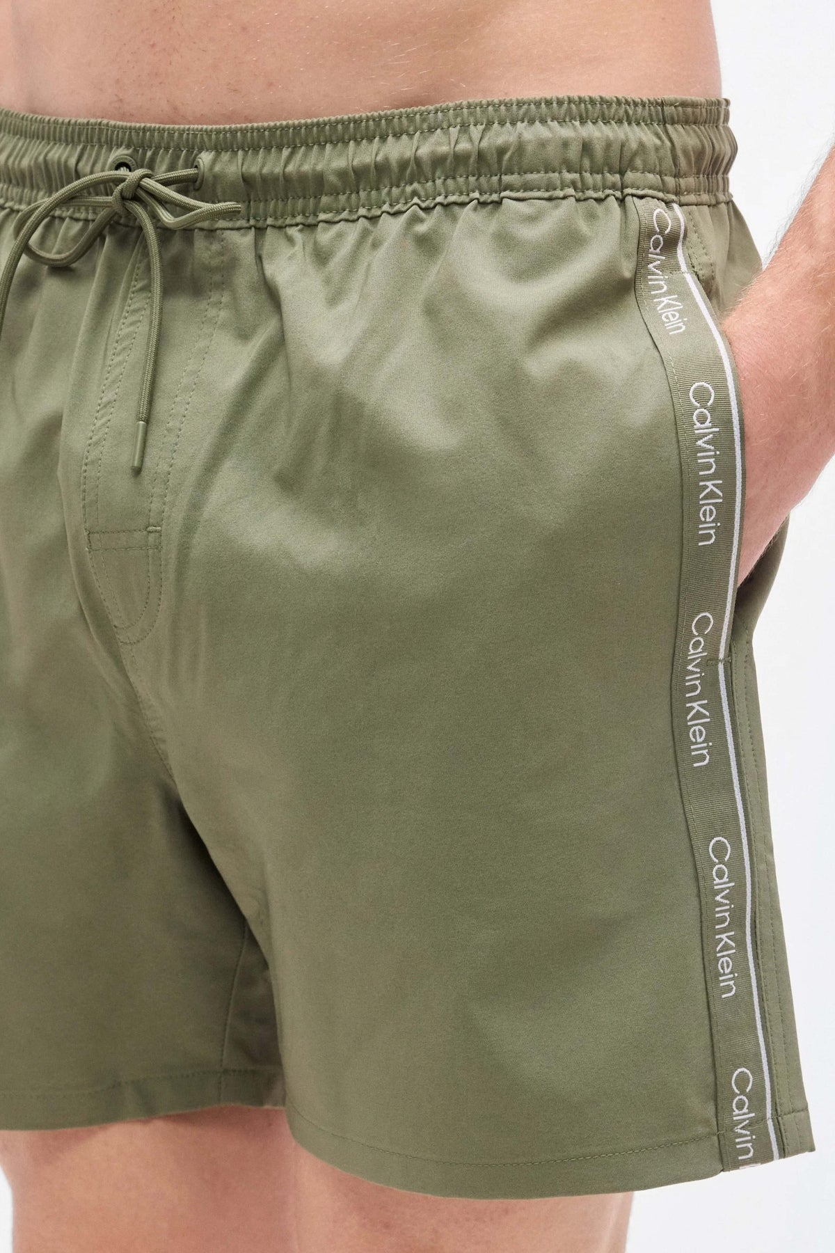CALVIN KLEIN LV00N61002 en color VERDE (4)