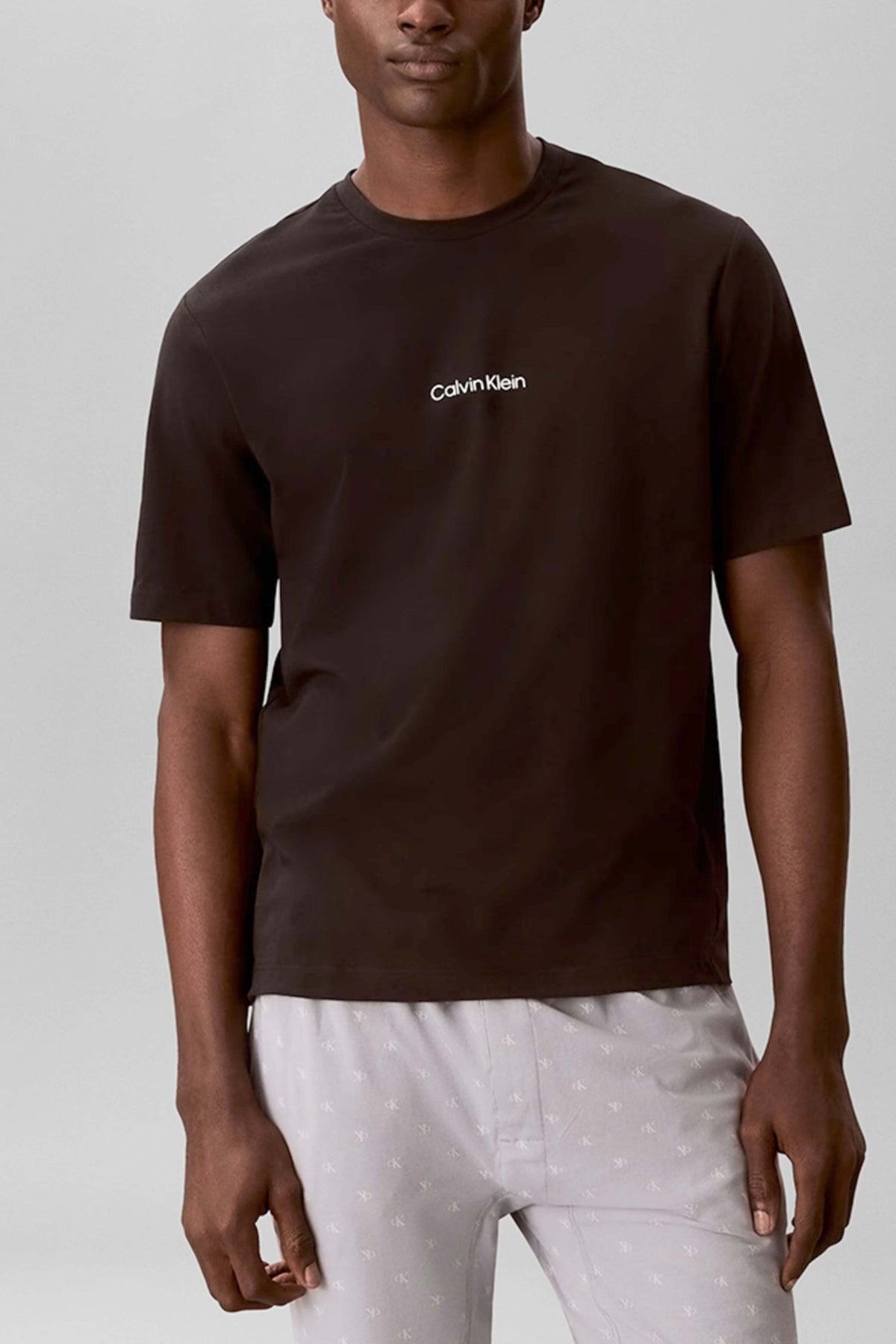 CALVIN KLEIN CREW NECK en color NEGRO (1)