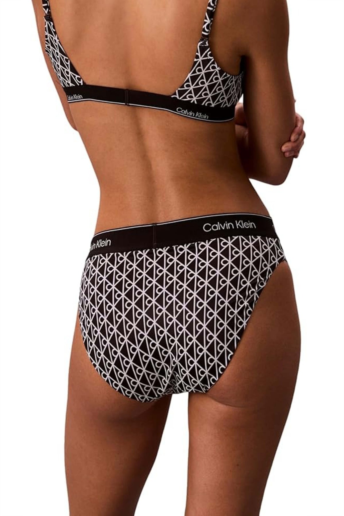 CALVIN KLEIN LV00Q61132 en color NEGRO (3)
