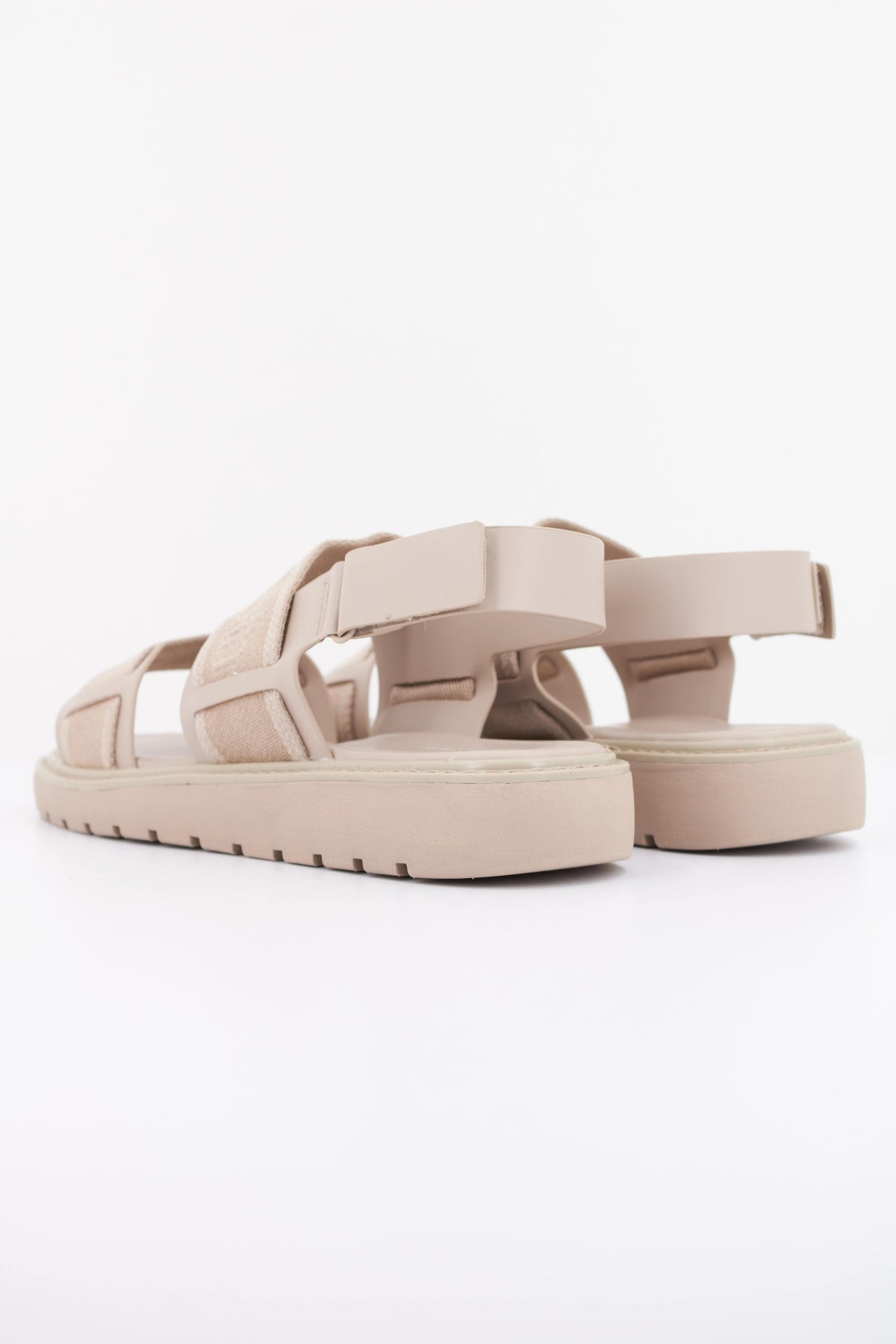 CALVIN KLEIN SQ MOLDED SANDAL WEBB en color BEIS (4)