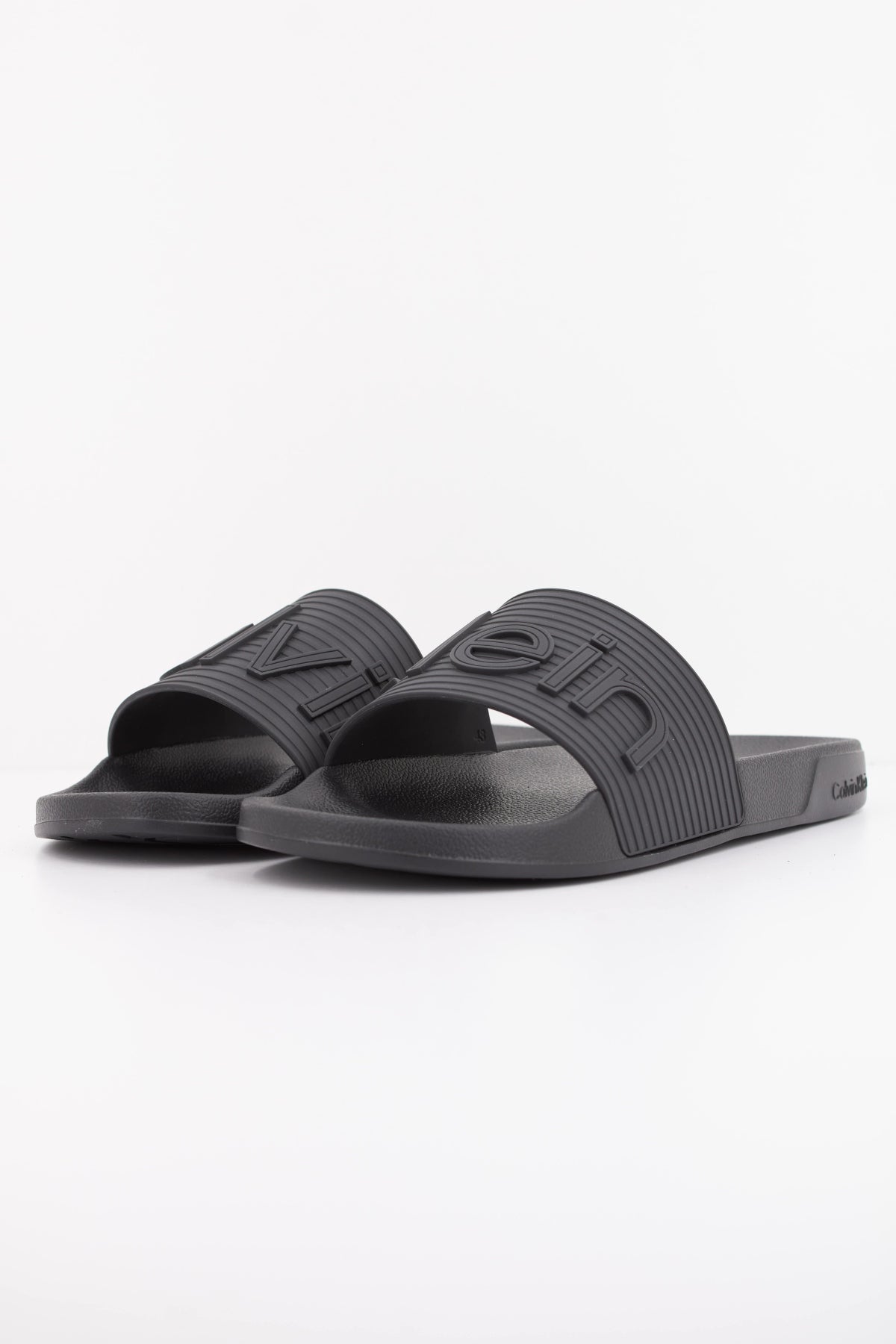 CALVIN KLEIN ESS SLIDE TEXTURE en color NEGRO (2)