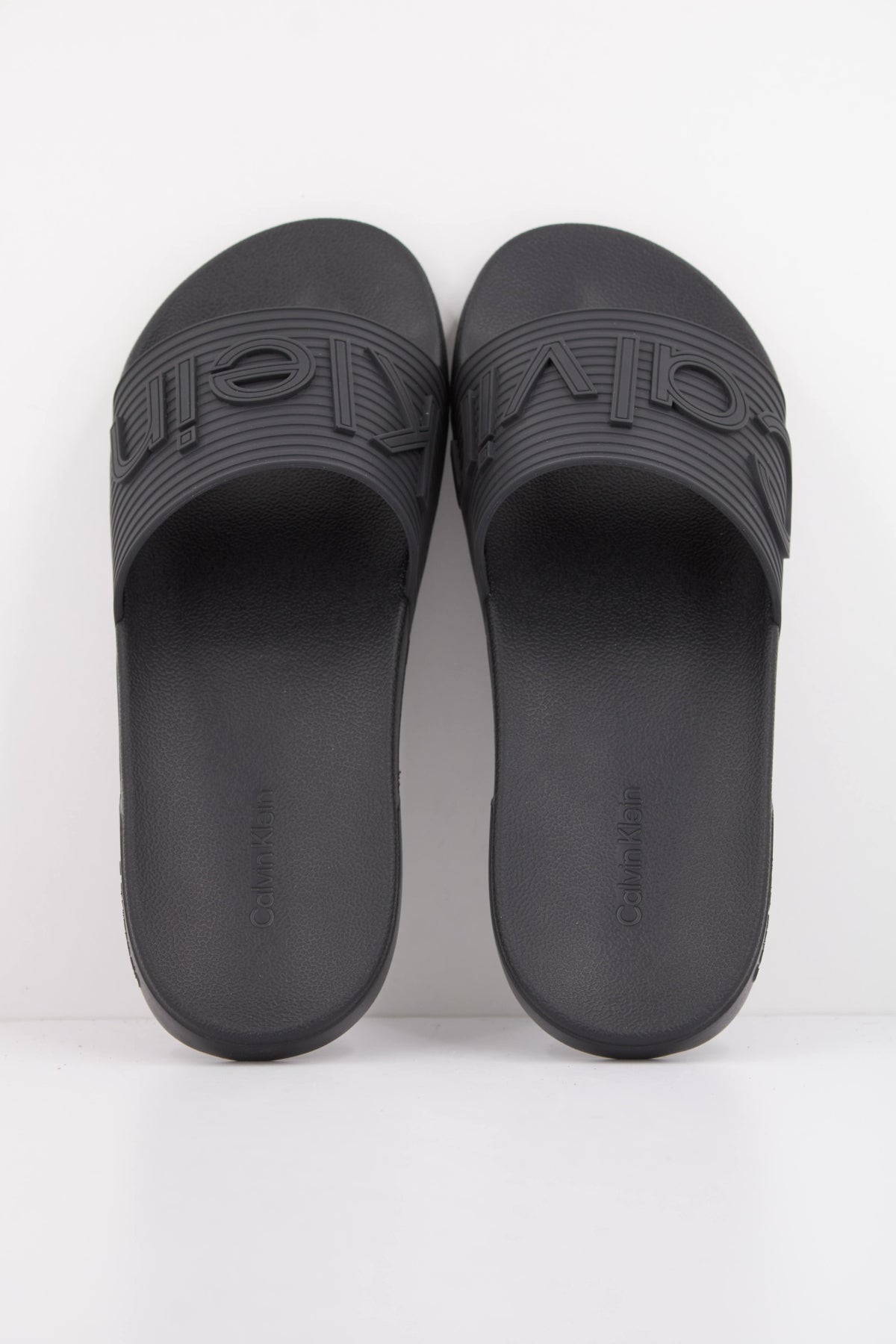 CALVIN KLEIN ESS SLIDE TEXTURE en color NEGRO (3)