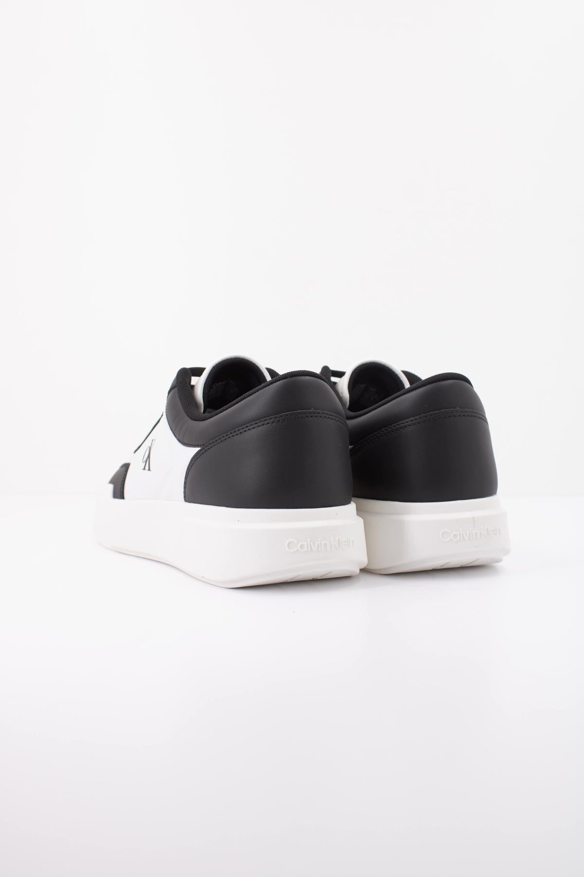 CALVIN KLEIN HM0HM02326 en color BLANCO (4)