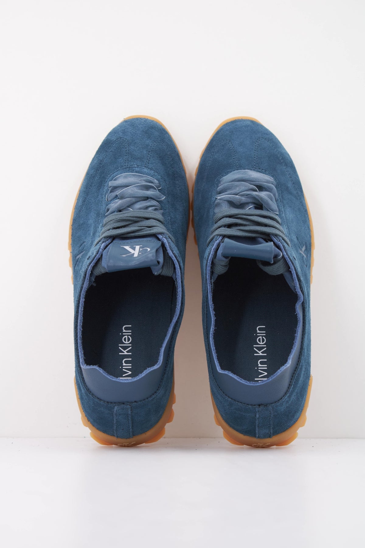 CALVIN KLEIN LOW PROFILE RUN MG en color AZUL (3)